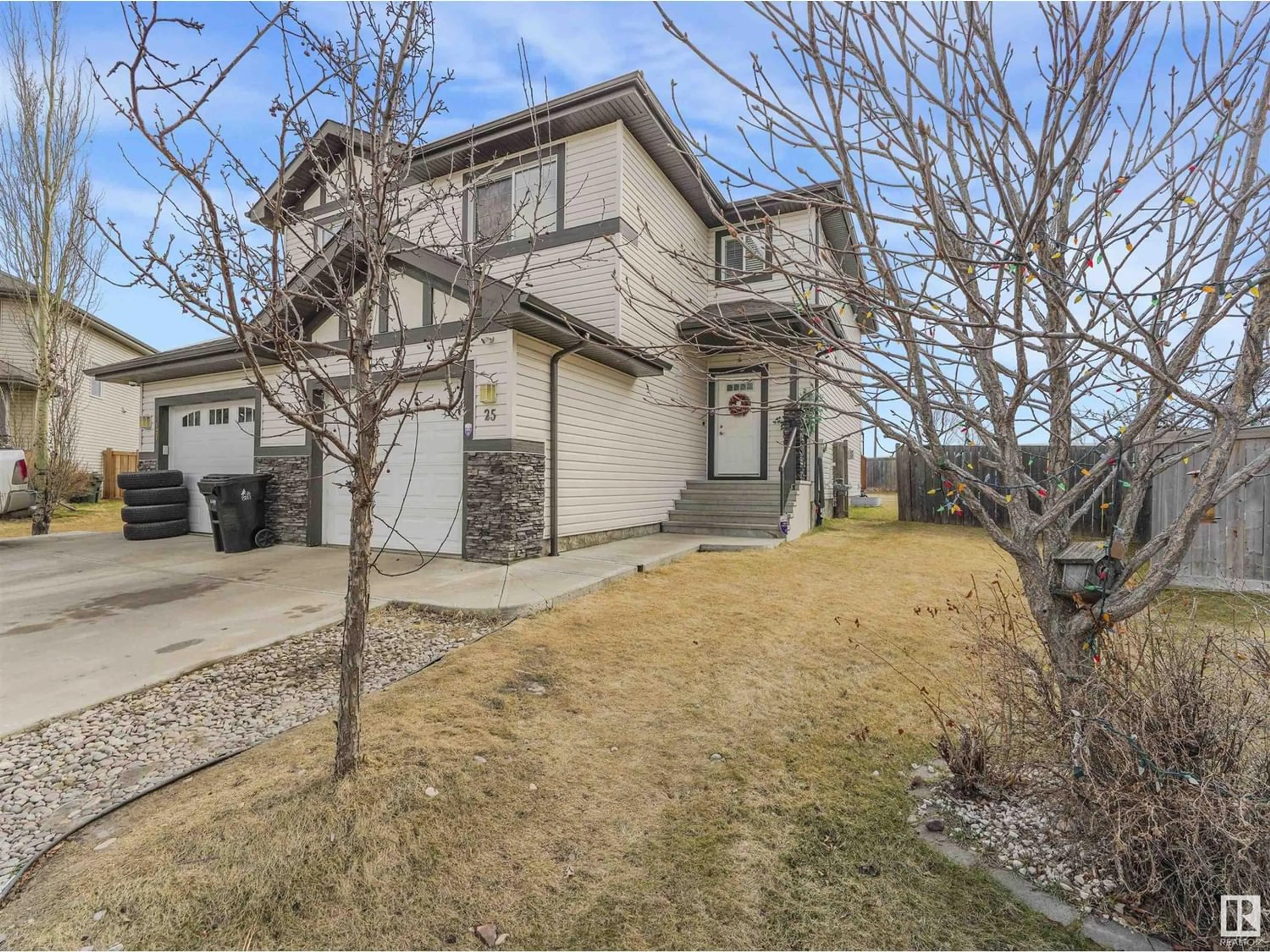 Frontside or backside of a home for 25 HARTWICK CO, Spruce Grove Alberta T7X0K2