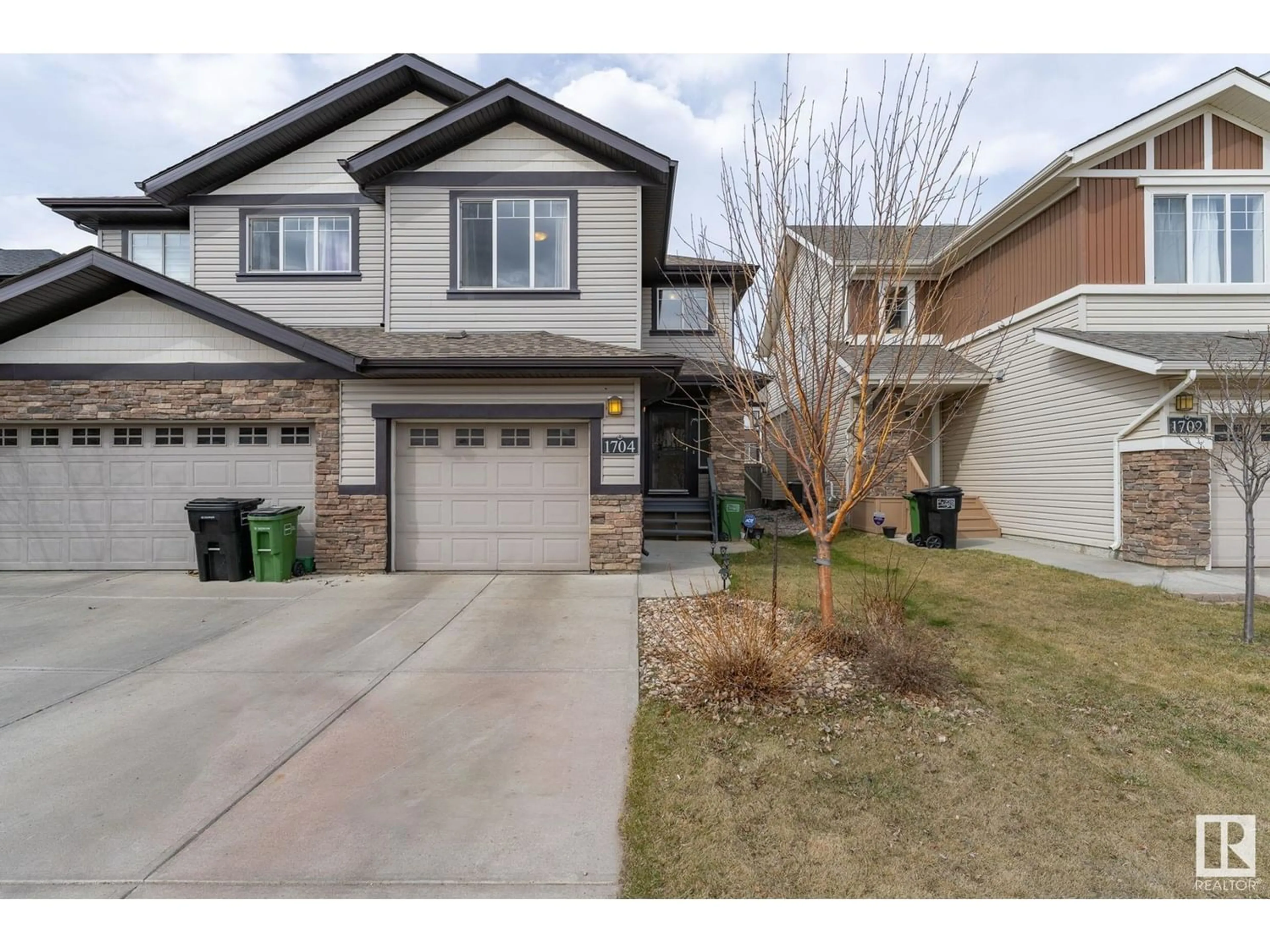 A pic from exterior of the house or condo for 1704 CUNNINGHAM WY SW, Edmonton Alberta T6W0W4