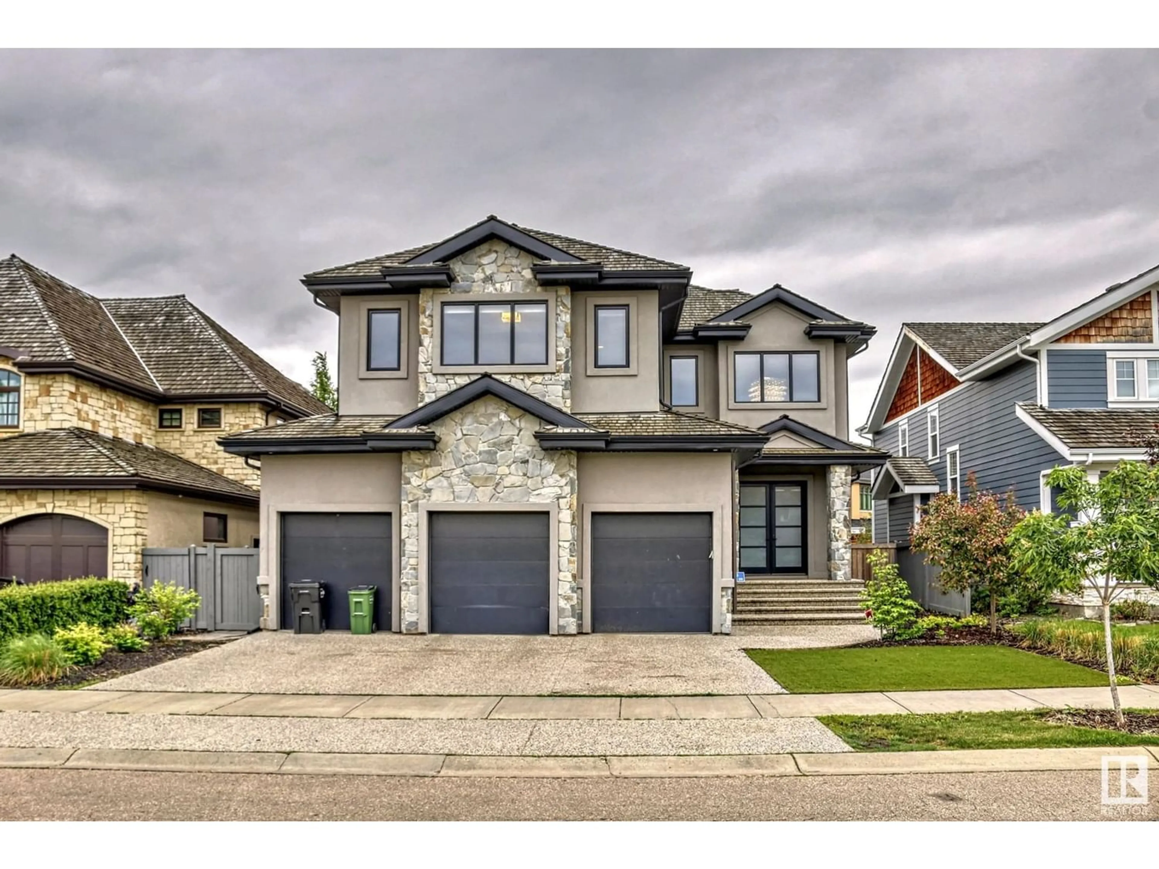 Frontside or backside of a home for 4509 DONSDALE DR NW, Edmonton Alberta T6M2Y4