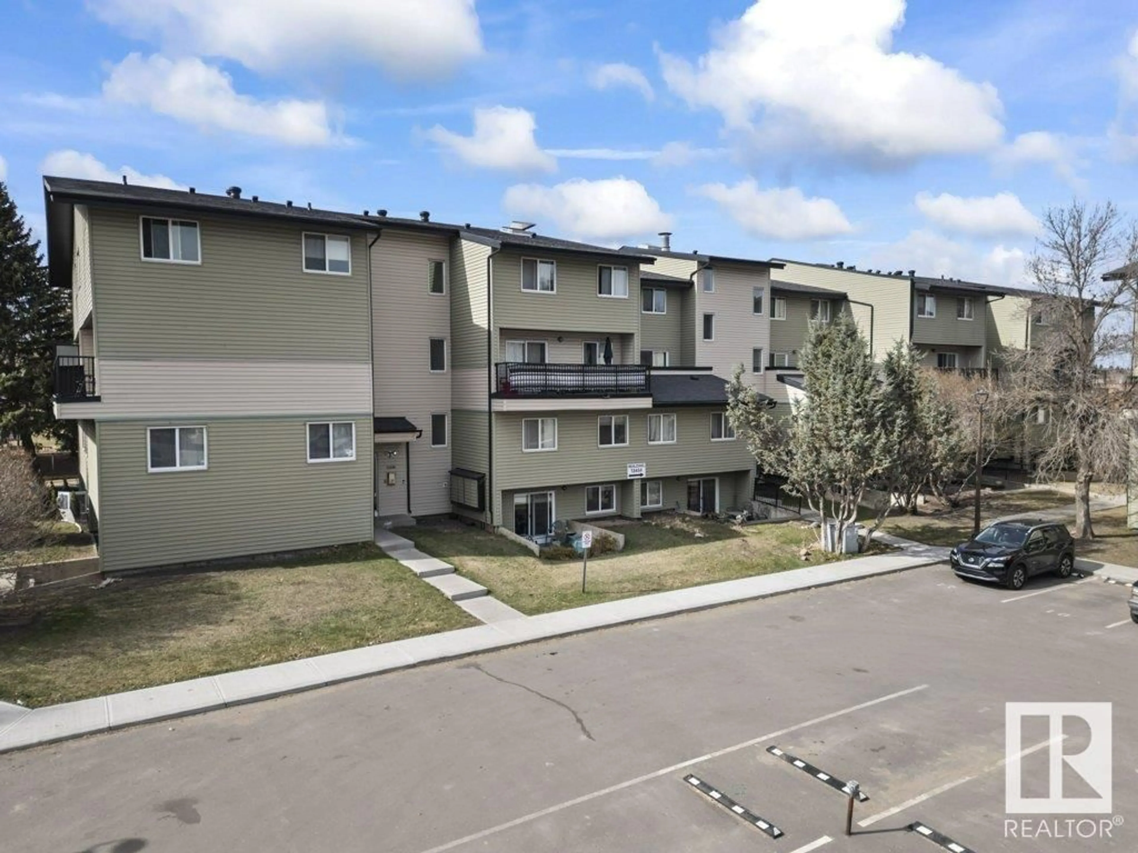 A pic from exterior of the house or condo for #1 13450 FORT RD NW, Edmonton Alberta T5A1C5