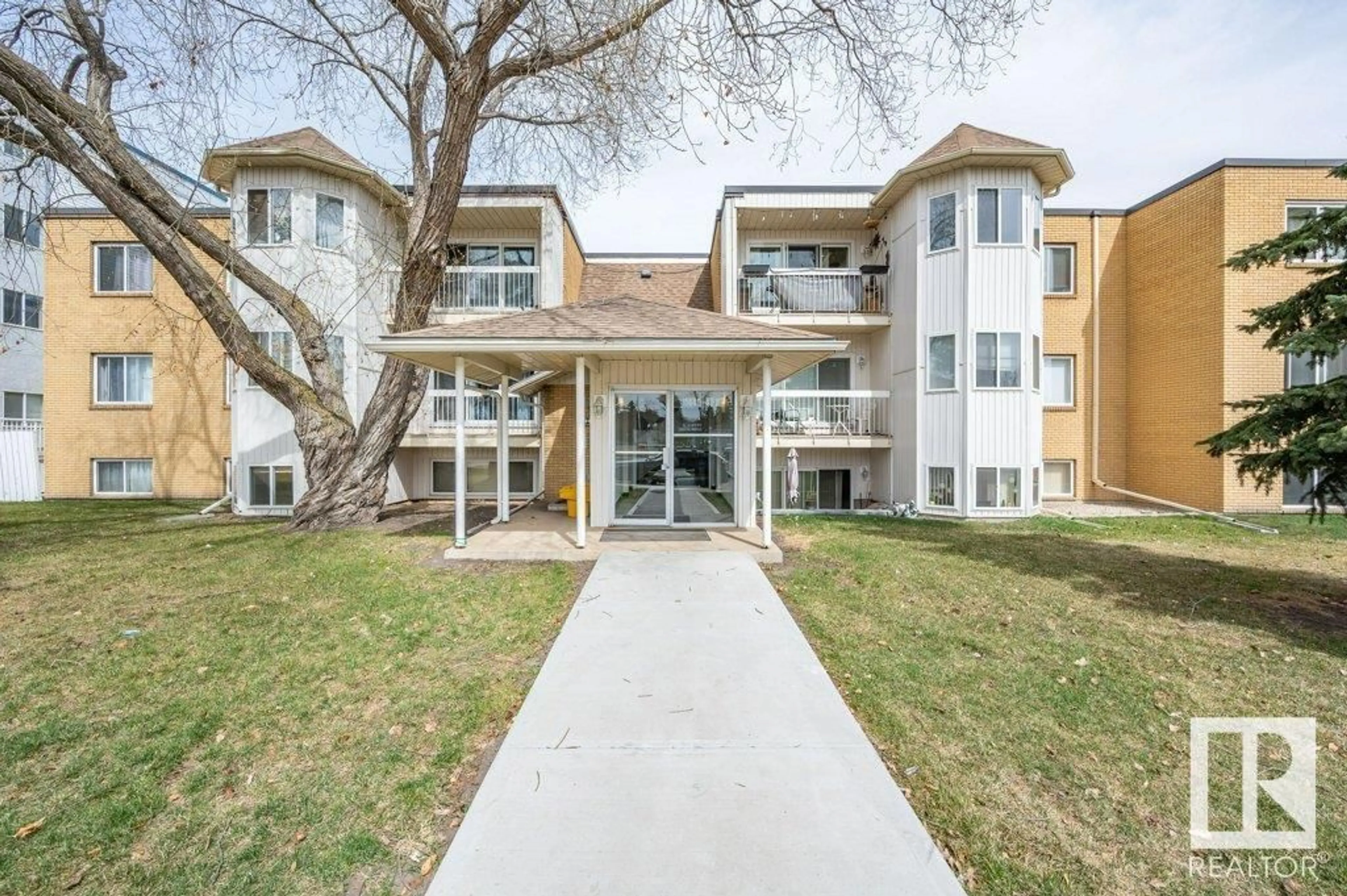 A pic from exterior of the house or condo for #102 11440 40 AV NW, Edmonton Alberta T6J0R5