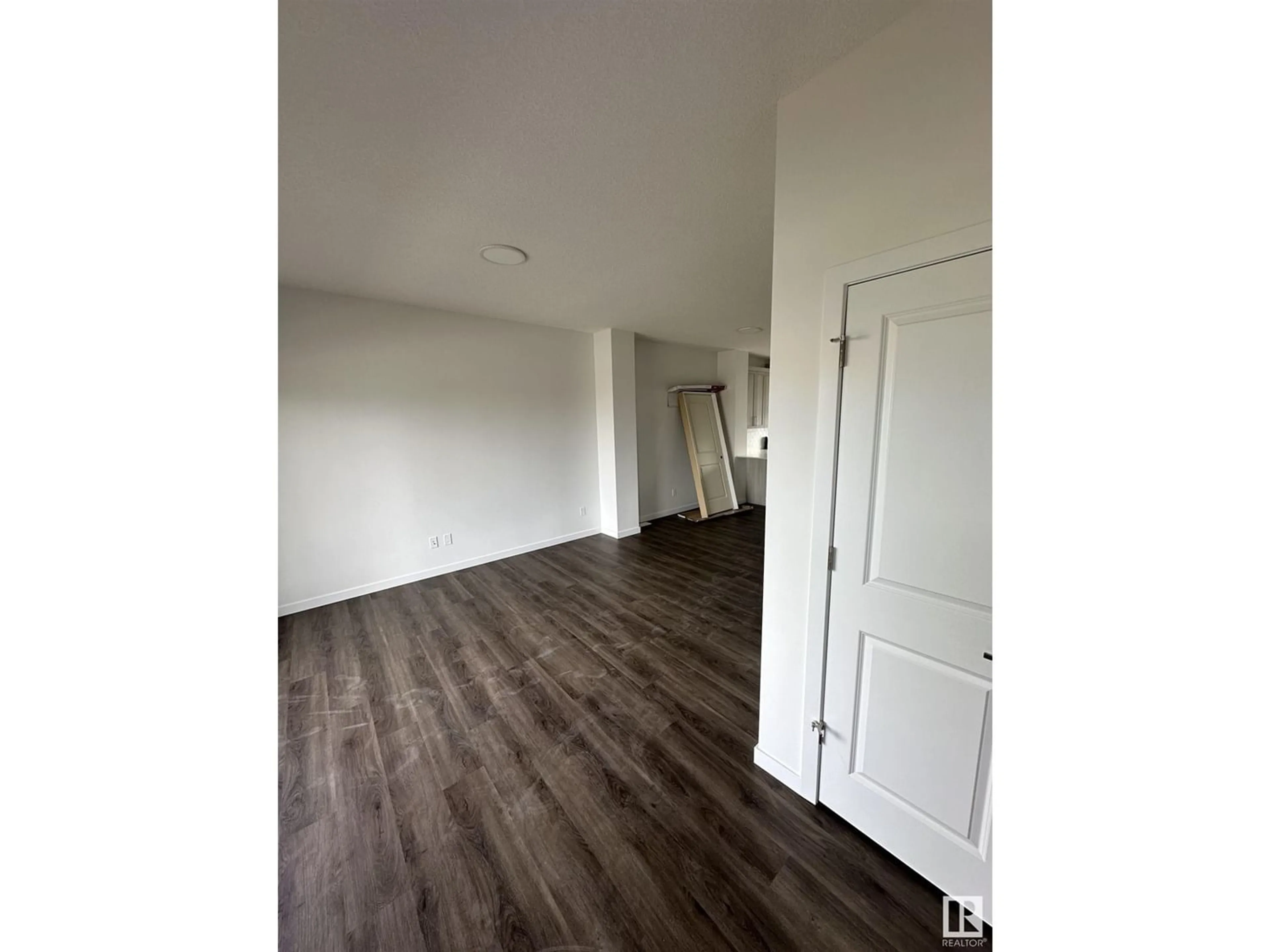 A pic of a room for 3309 ERLANGER BN NW, Edmonton Alberta T6M1S2