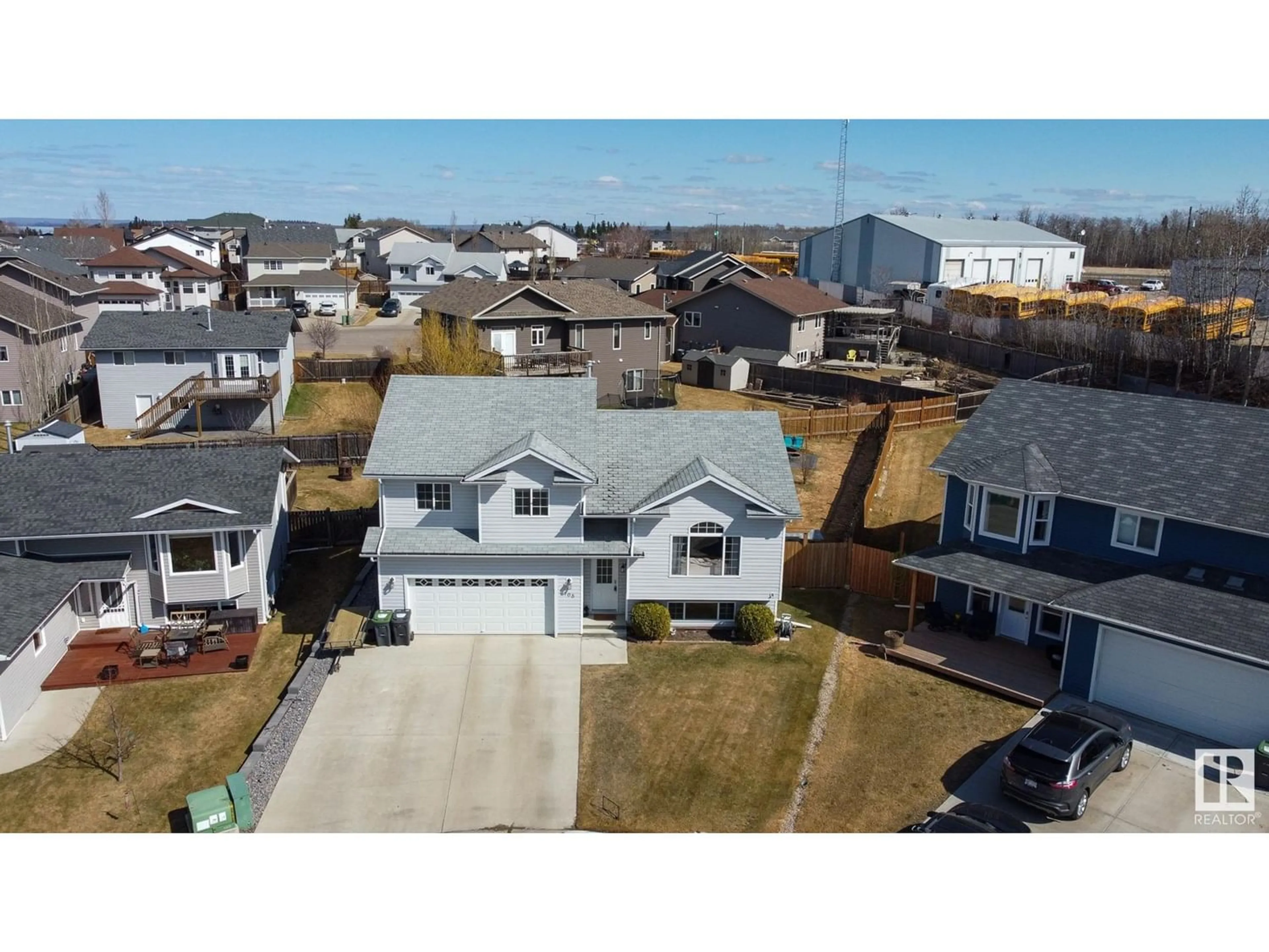 Frontside or backside of a home for 708 SPARROW CL, Cold Lake Alberta T9M2B7