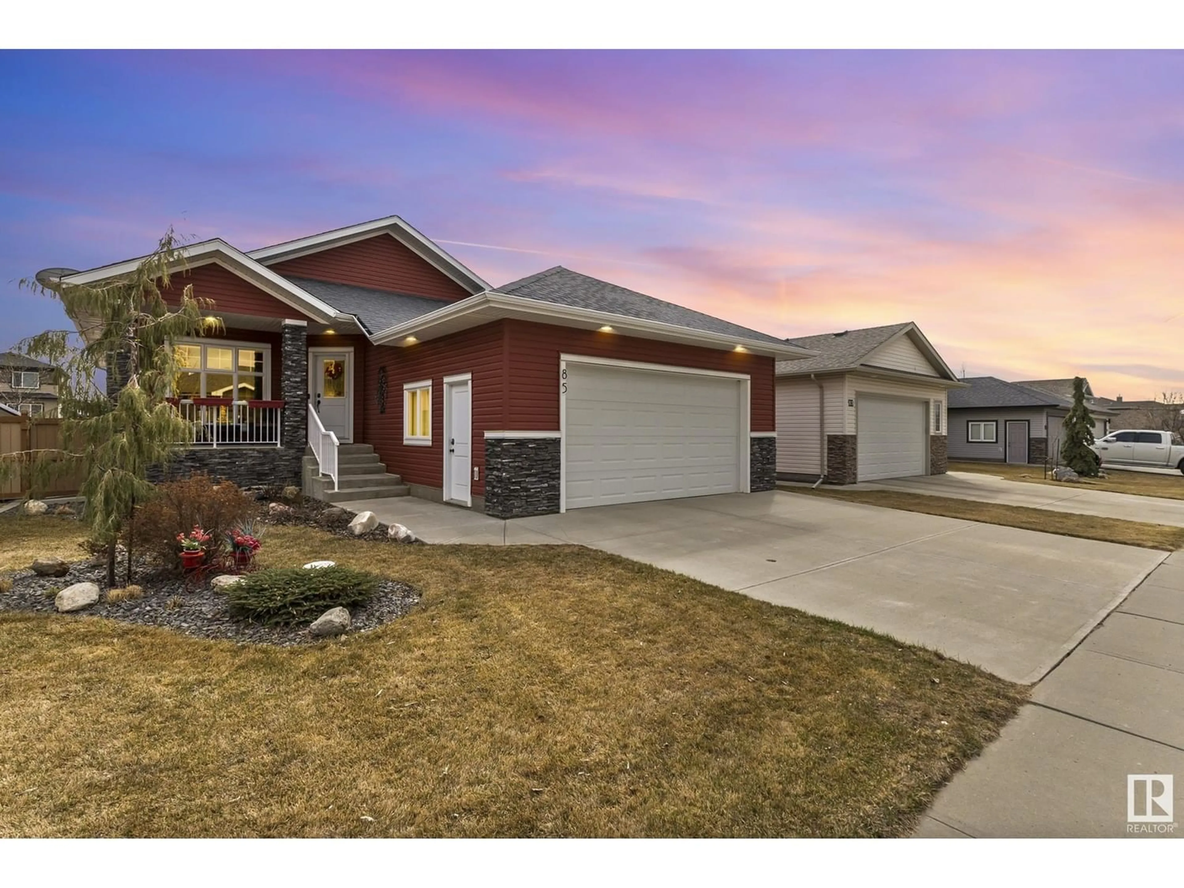 Frontside or backside of a home for 85 WALTERS PL, Leduc Alberta T9E0G3