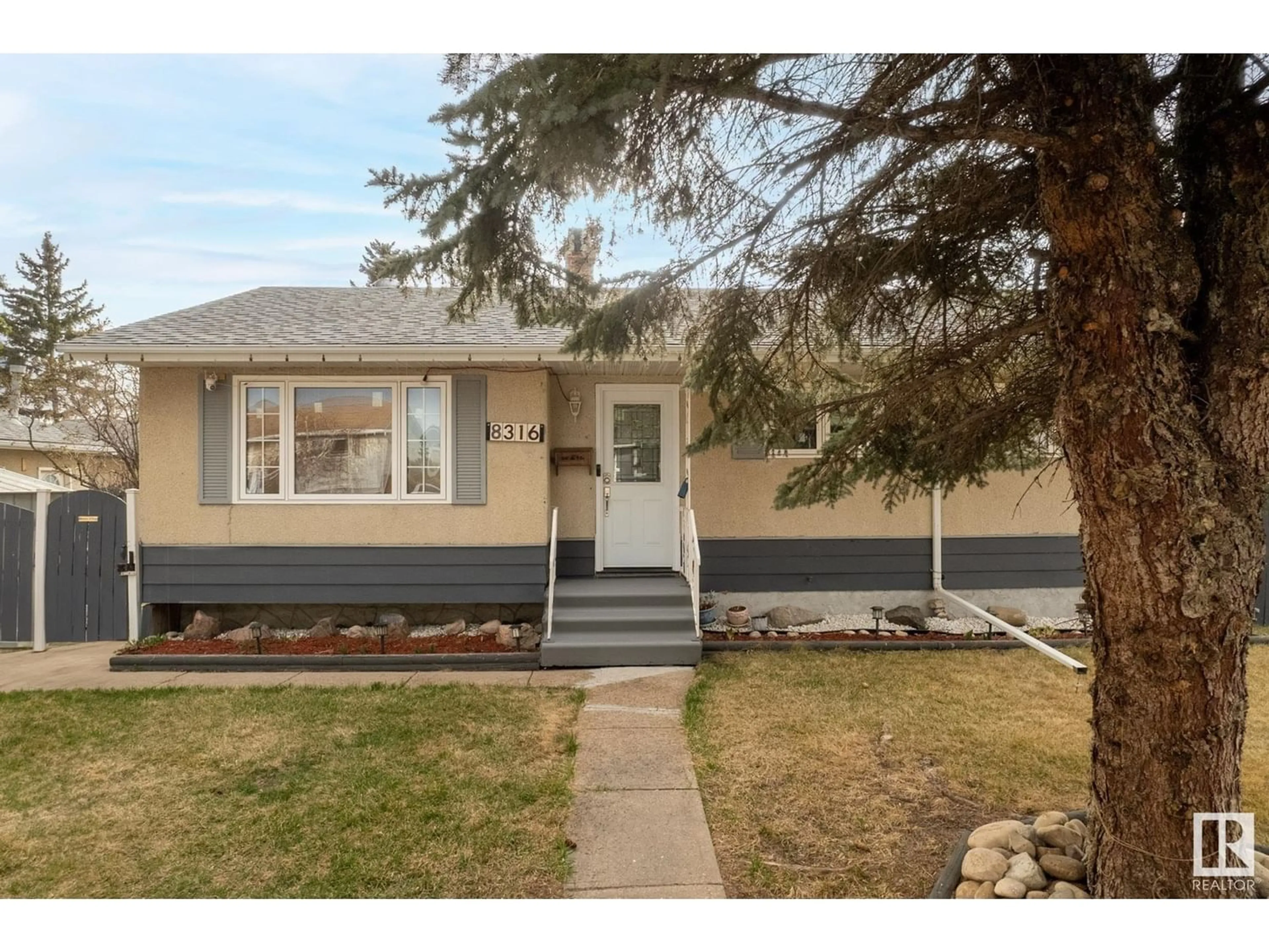 Frontside or backside of a home for 8316 171 ST NW, Edmonton Alberta T5T0L8