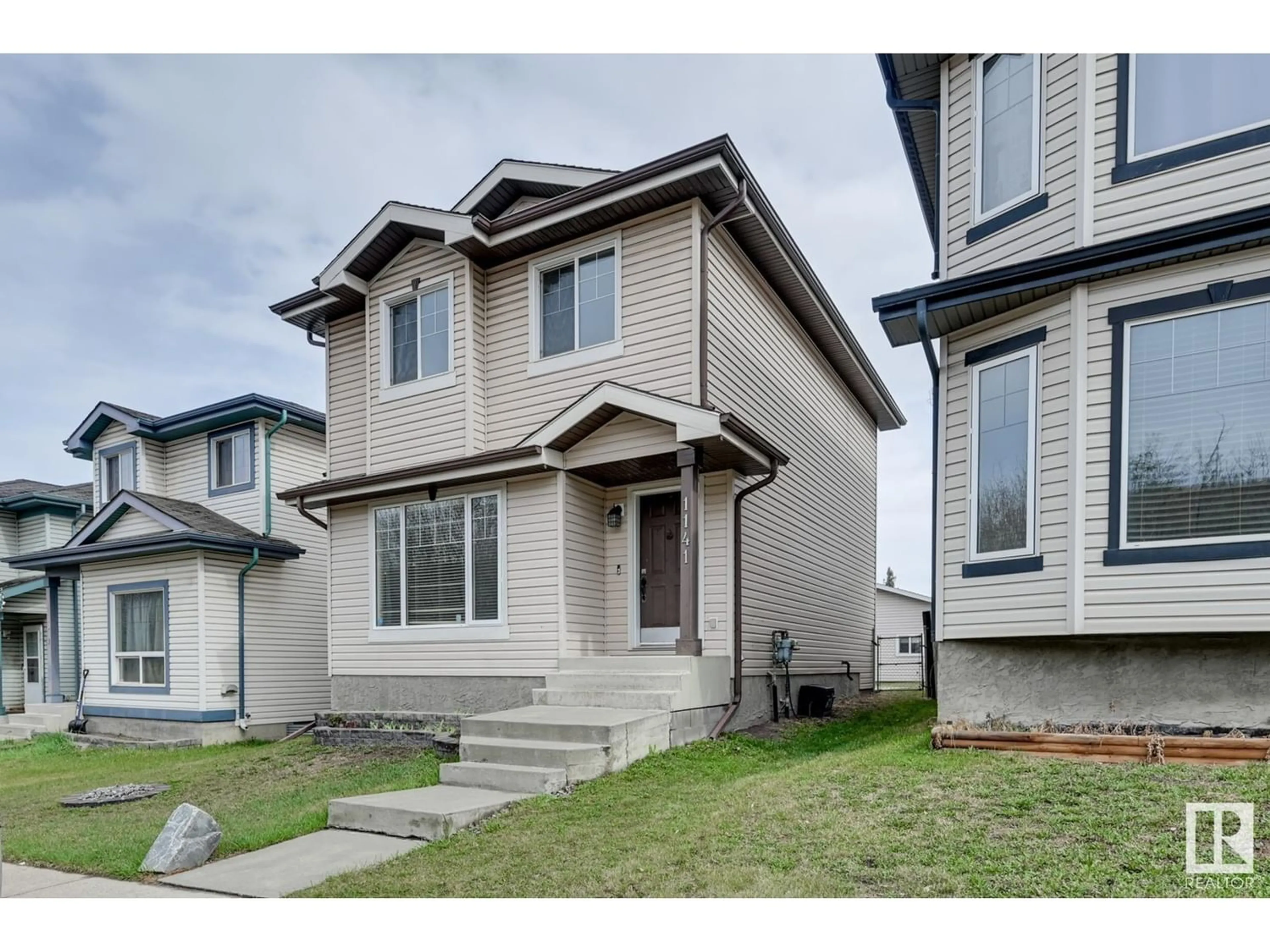 Frontside or backside of a home for 1141 HYNDMAN RD NW, Edmonton Alberta T5A5J1