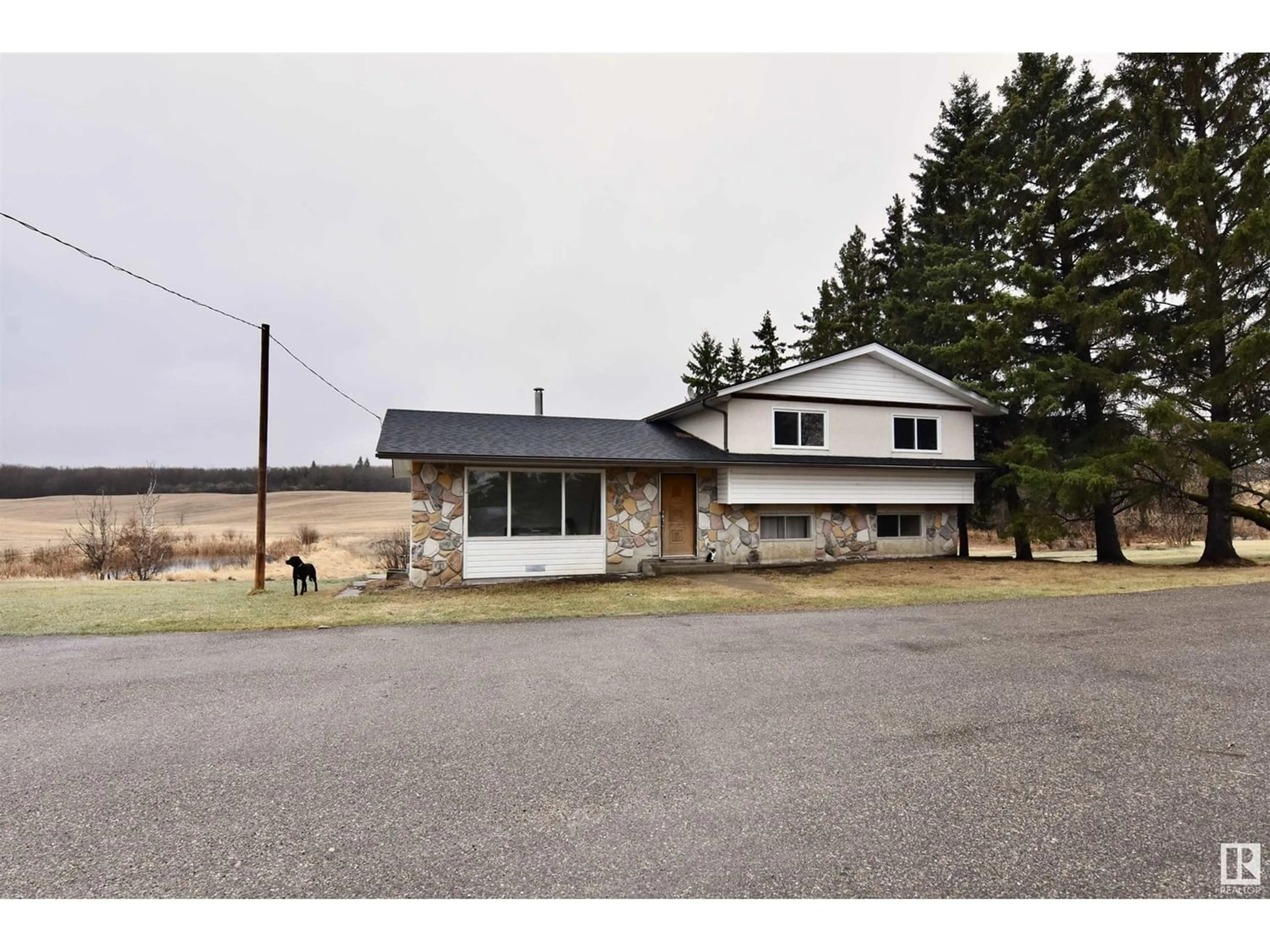 Frontside or backside of a home for 56431 RR 84, Rural St. Paul County Alberta T0A3A0