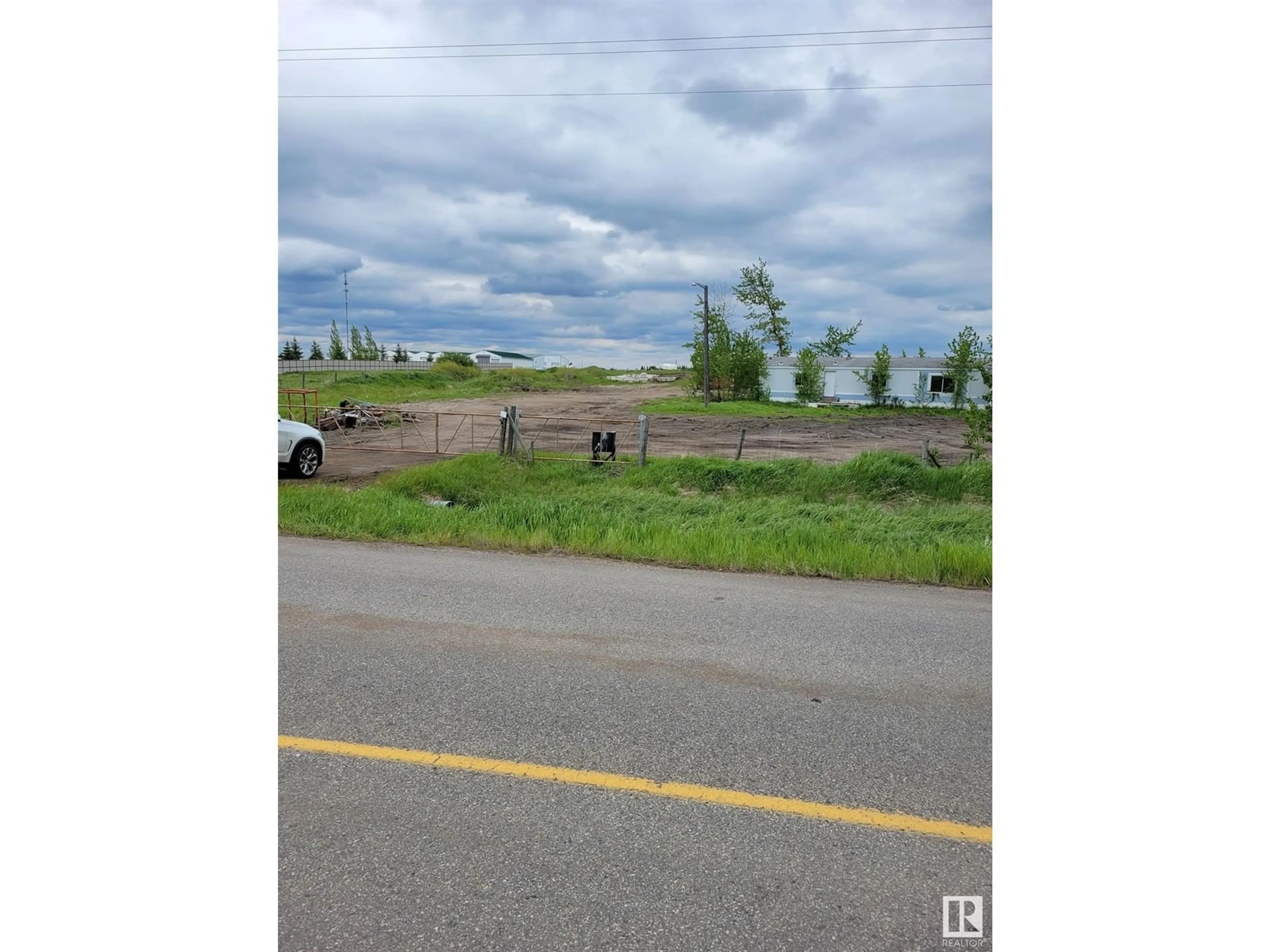 Parking for 53167 RGE RD 213, Rural Strathcona County Alberta T8G2C3