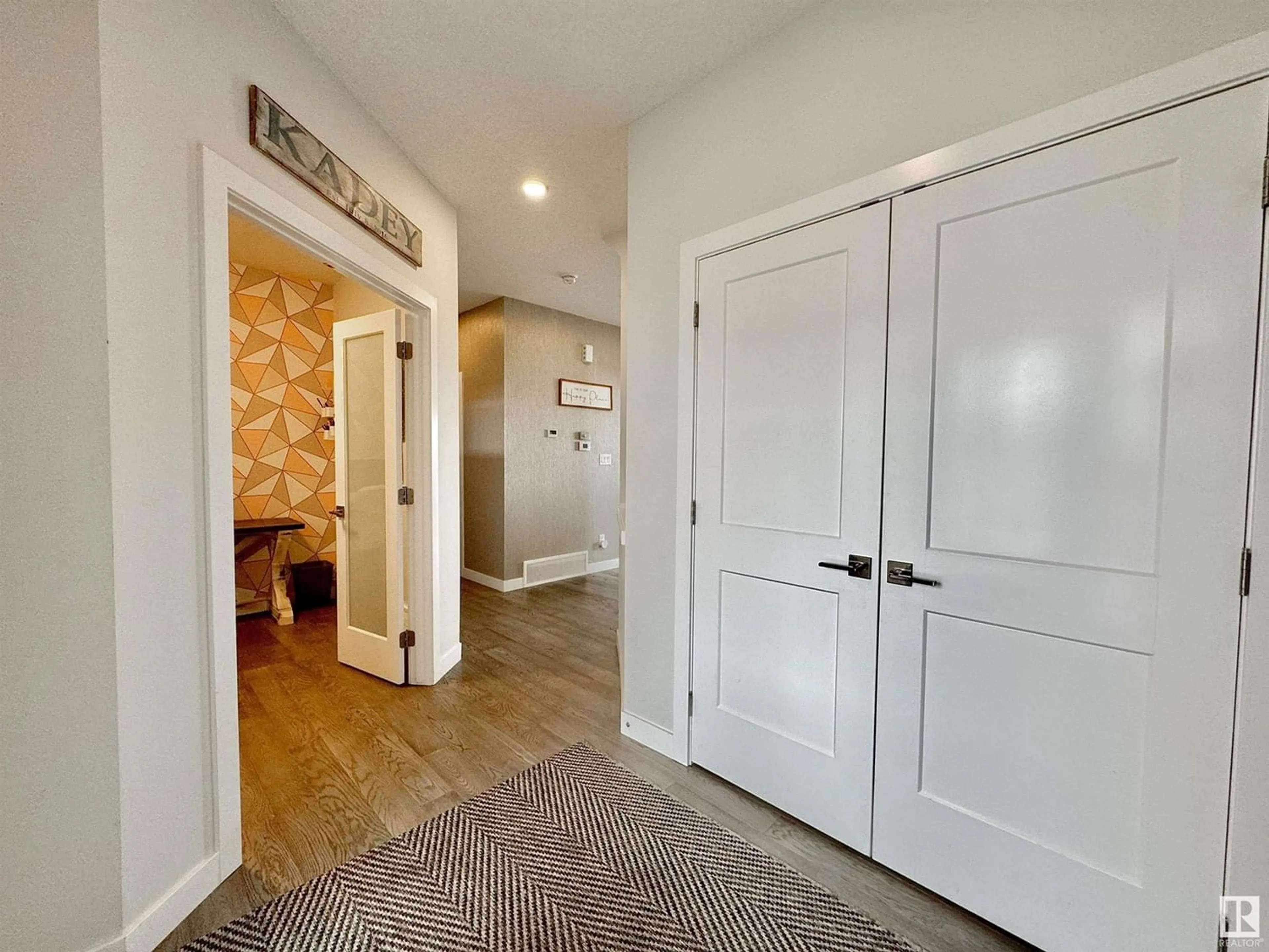 Indoor entryway for 66 Ellice BN, Fort Saskatchewan Alberta T8L0V1