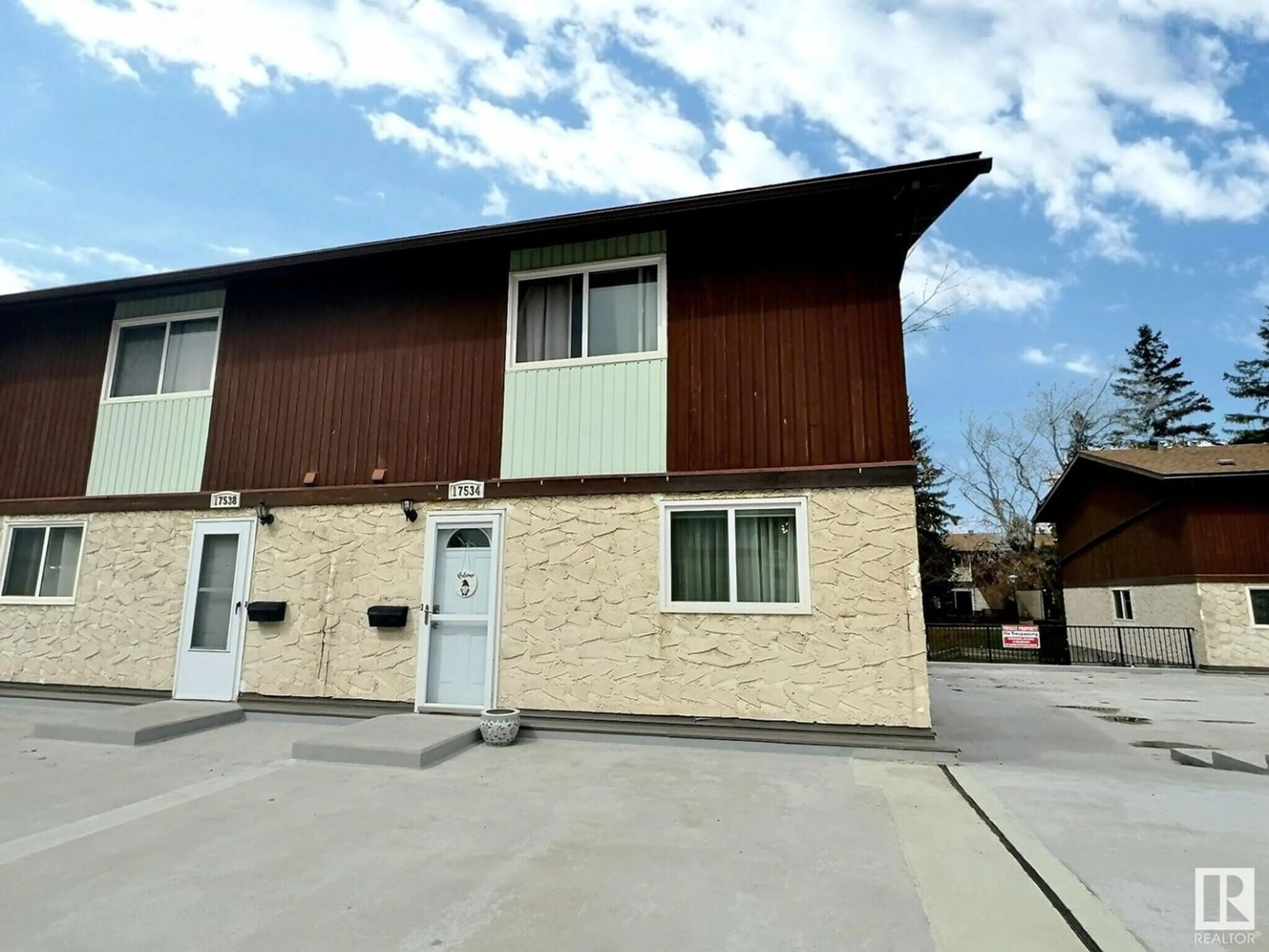 A pic from exterior of the house or condo for 17534 76 AV NW, Edmonton Alberta T5T0H8