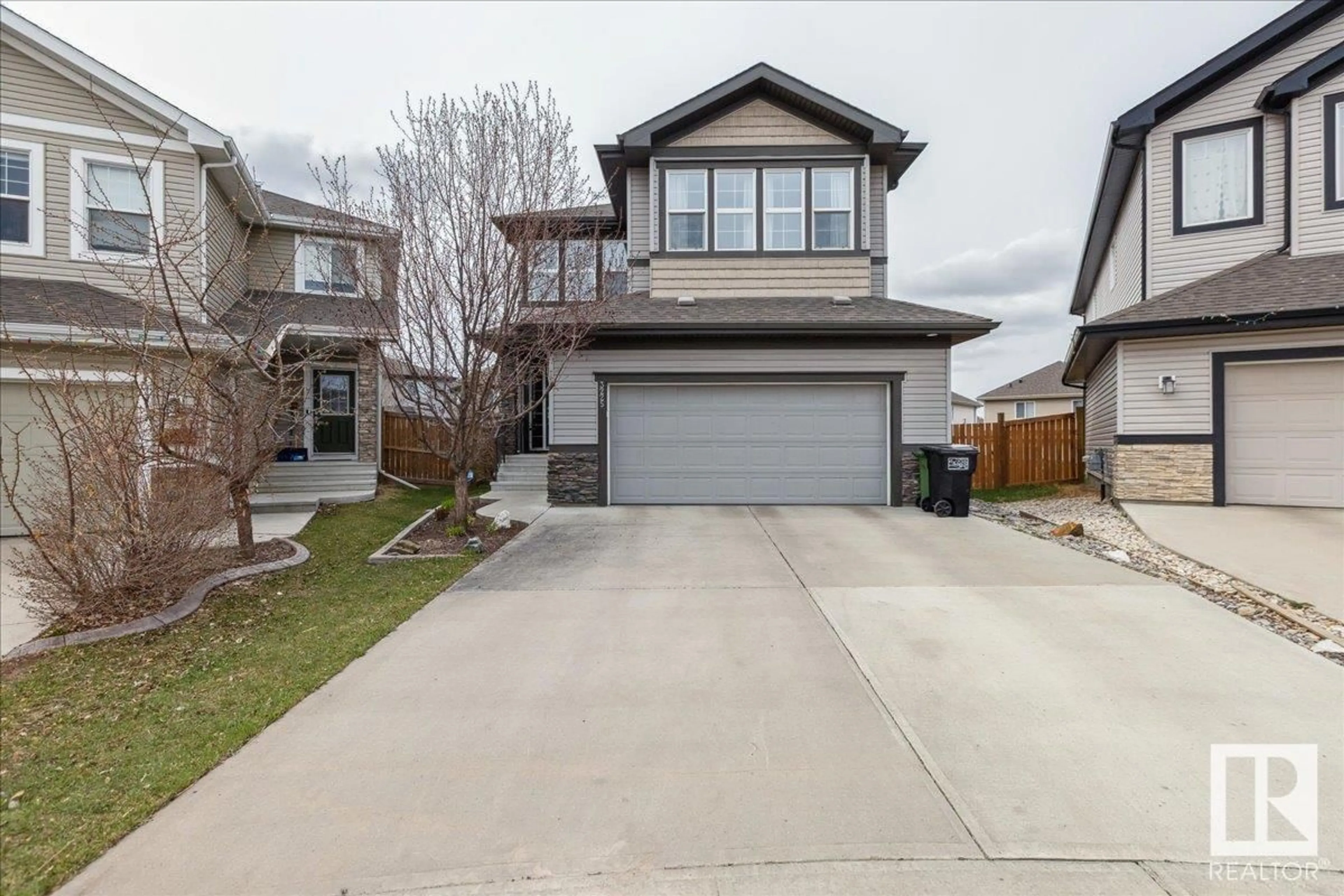 Frontside or backside of a home for 3225 HILTON CO NW, Edmonton Alberta T6M0N6