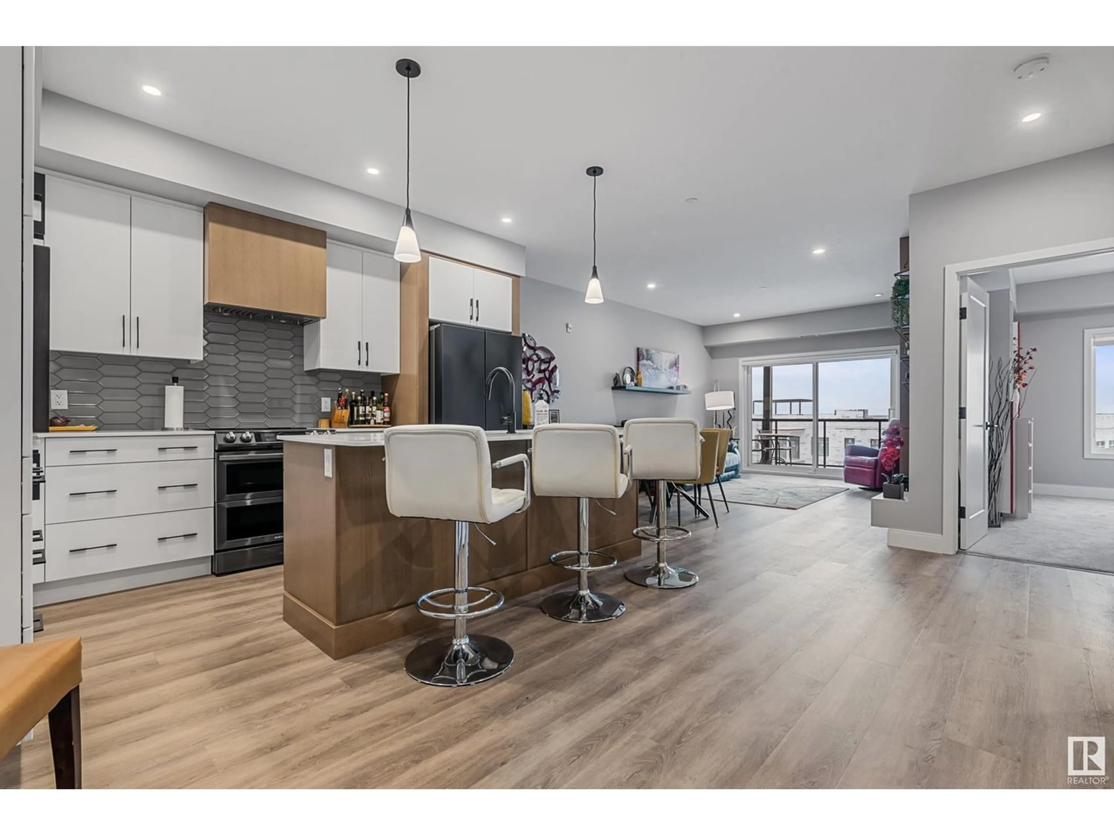 Contemporary kitchen for #527 7463 MAY CM NW, Edmonton Alberta T6R0X1