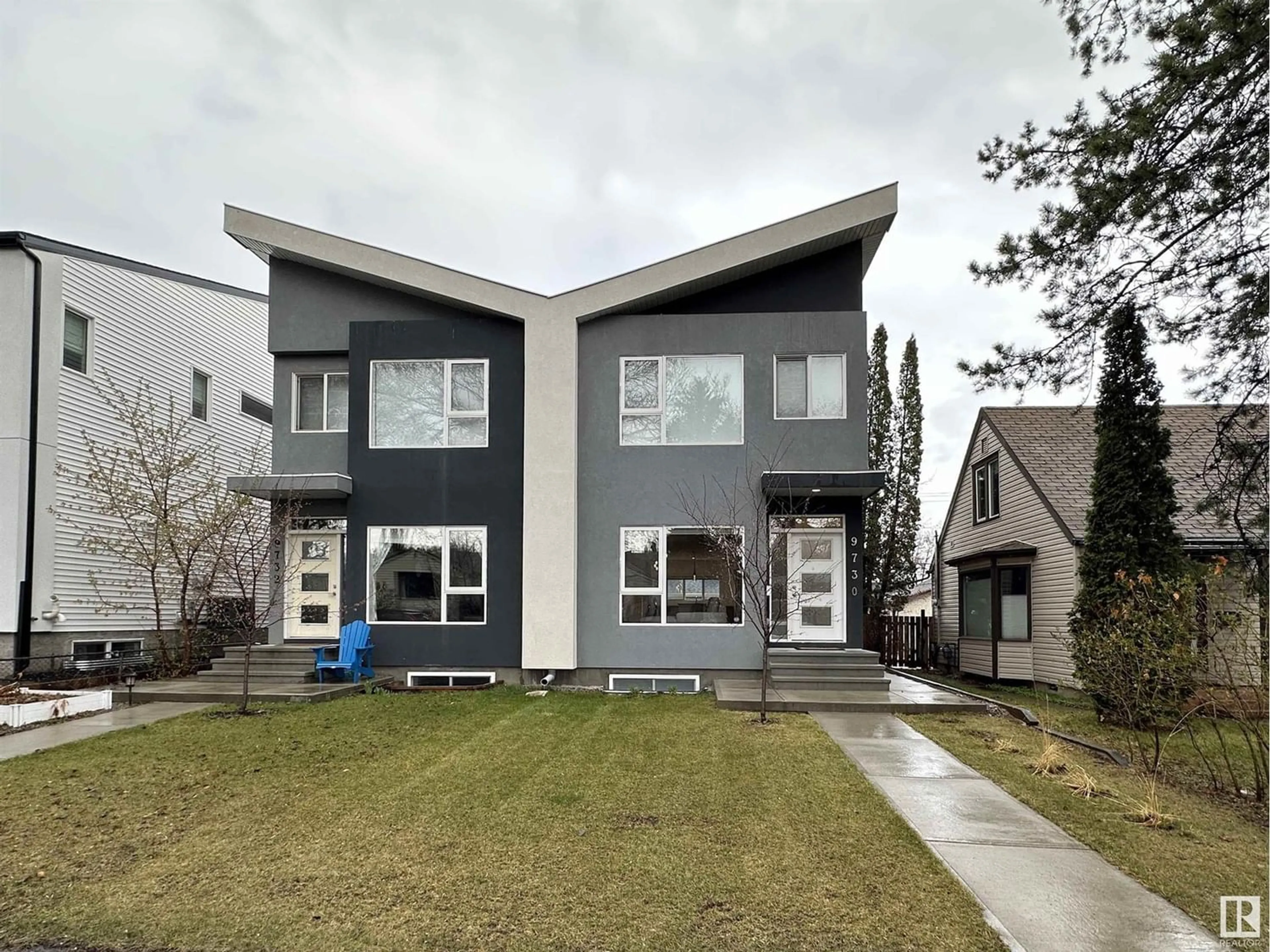 A pic from exterior of the house or condo for 9730 72 AV NW, Edmonton Alberta T6E0Y8