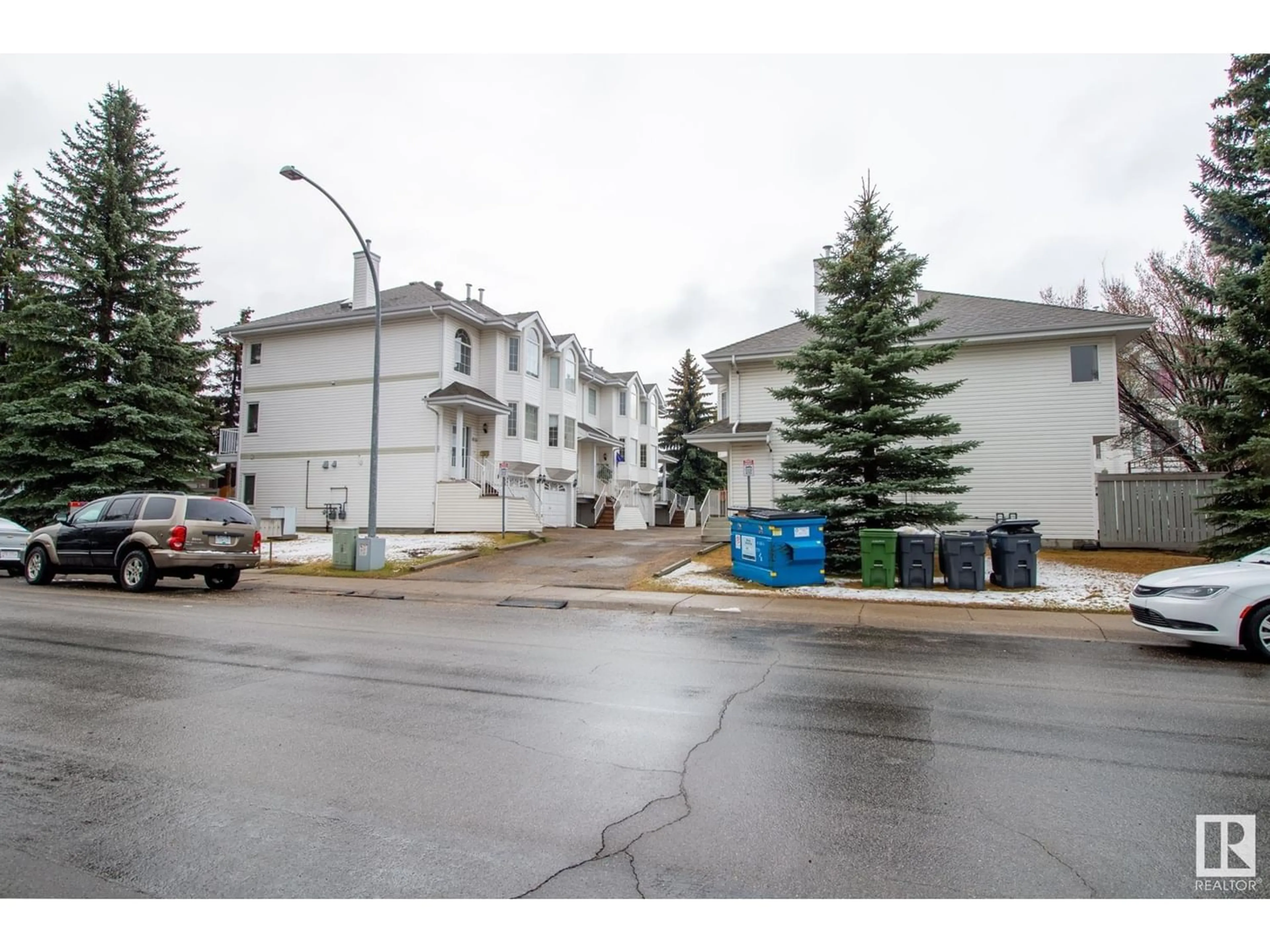 A pic from exterior of the house or condo for 4265 29 AV NW, Edmonton Alberta T6L6W5