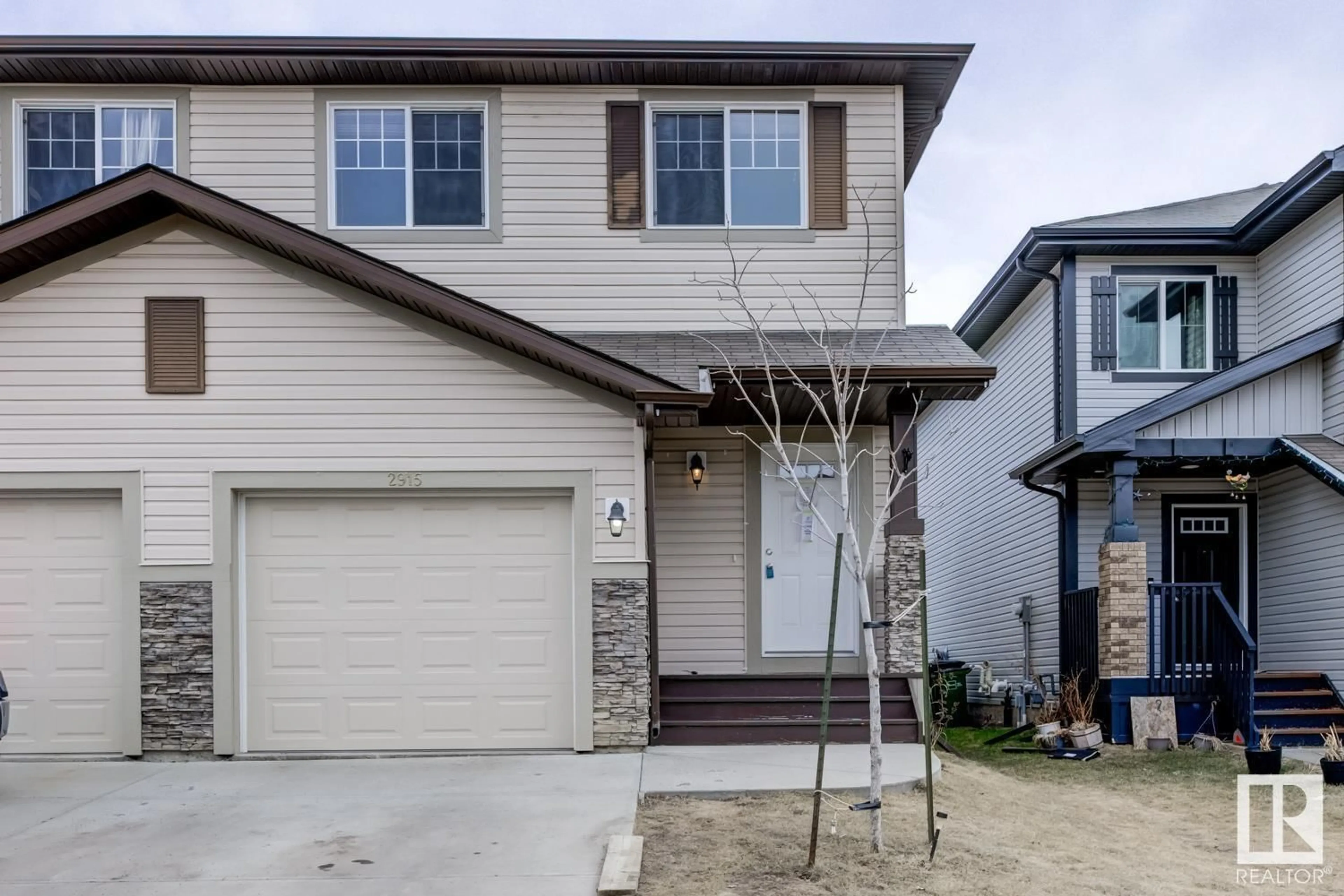 A pic from exterior of the house or condo for 2915 17 AV NW, Edmonton Alberta T6T0R9