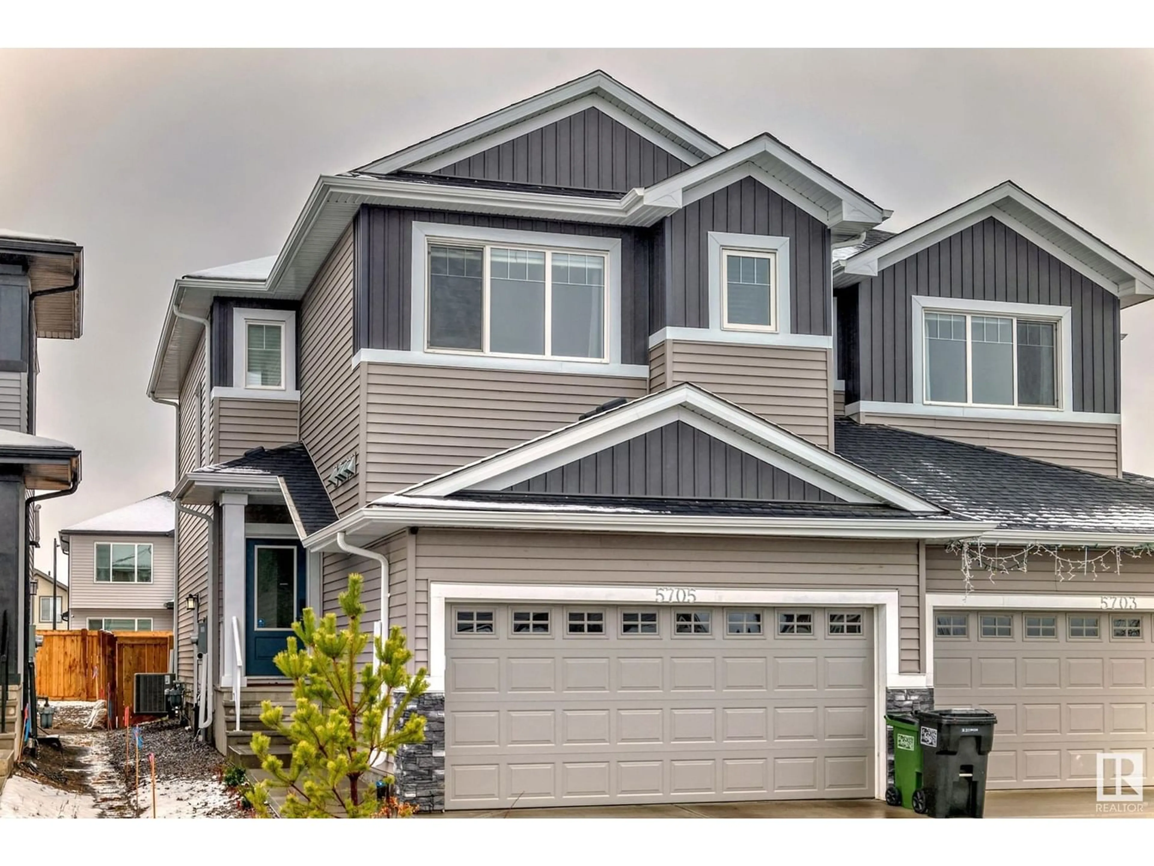 Home with vinyl exterior material for 5705 CAUTLEY CR SW, Edmonton Alberta T6W4X9