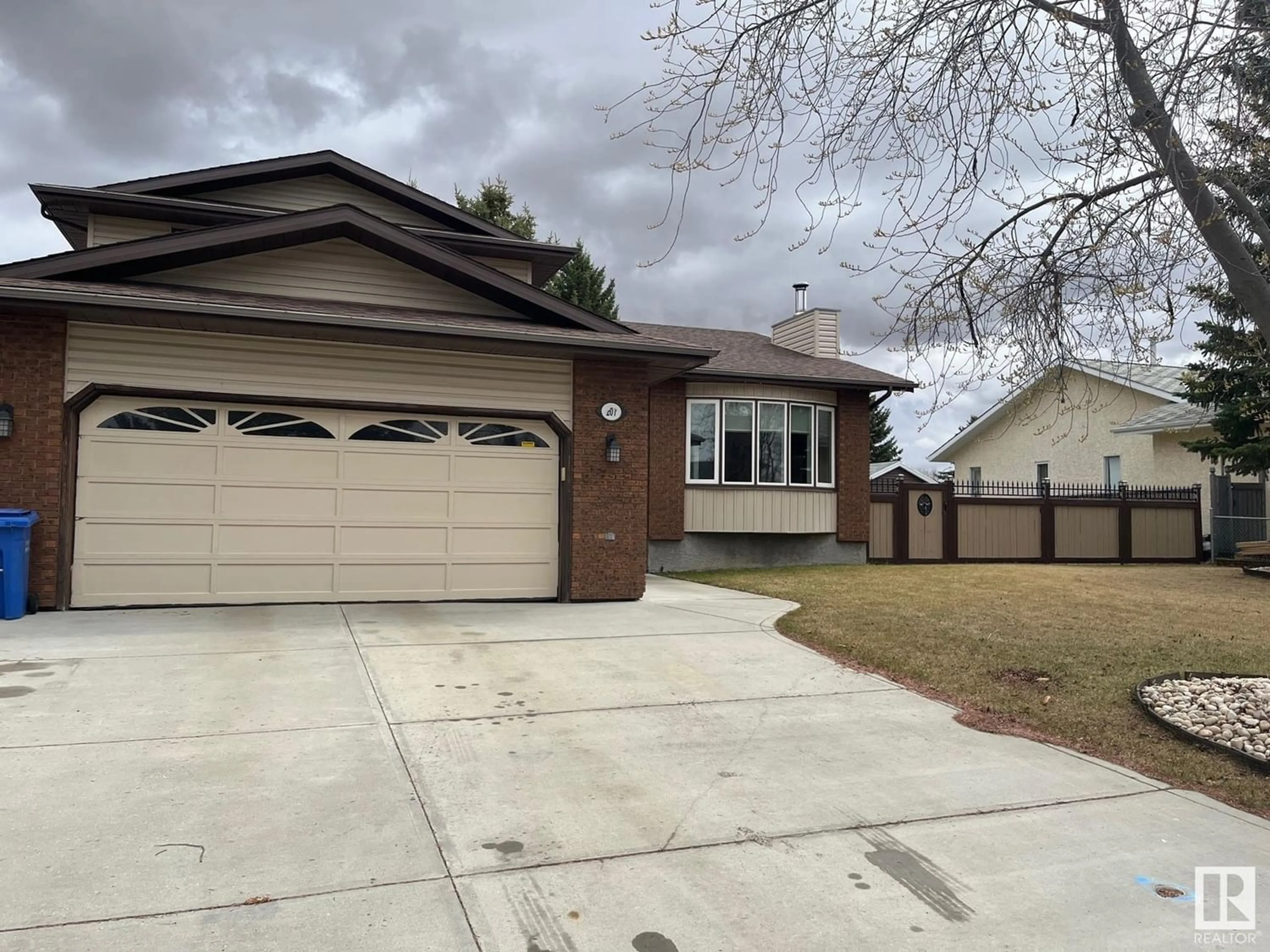 Frontside or backside of a home for 207 Parkallen WY, Wetaskiwin Alberta T9A3J4
