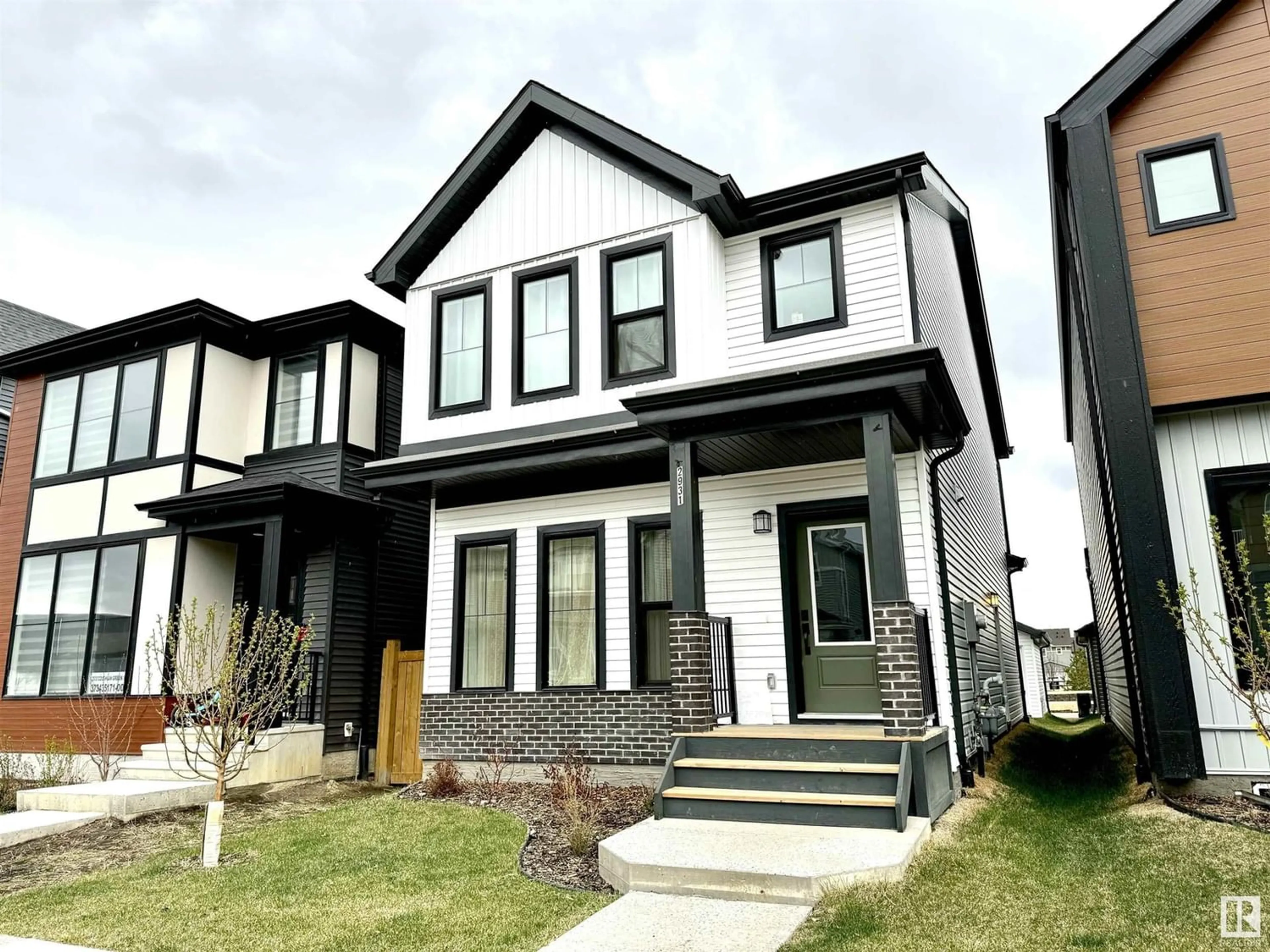 Frontside or backside of a home for 2931 COUGHLAN GR SW, Edmonton Alberta T6W3X6