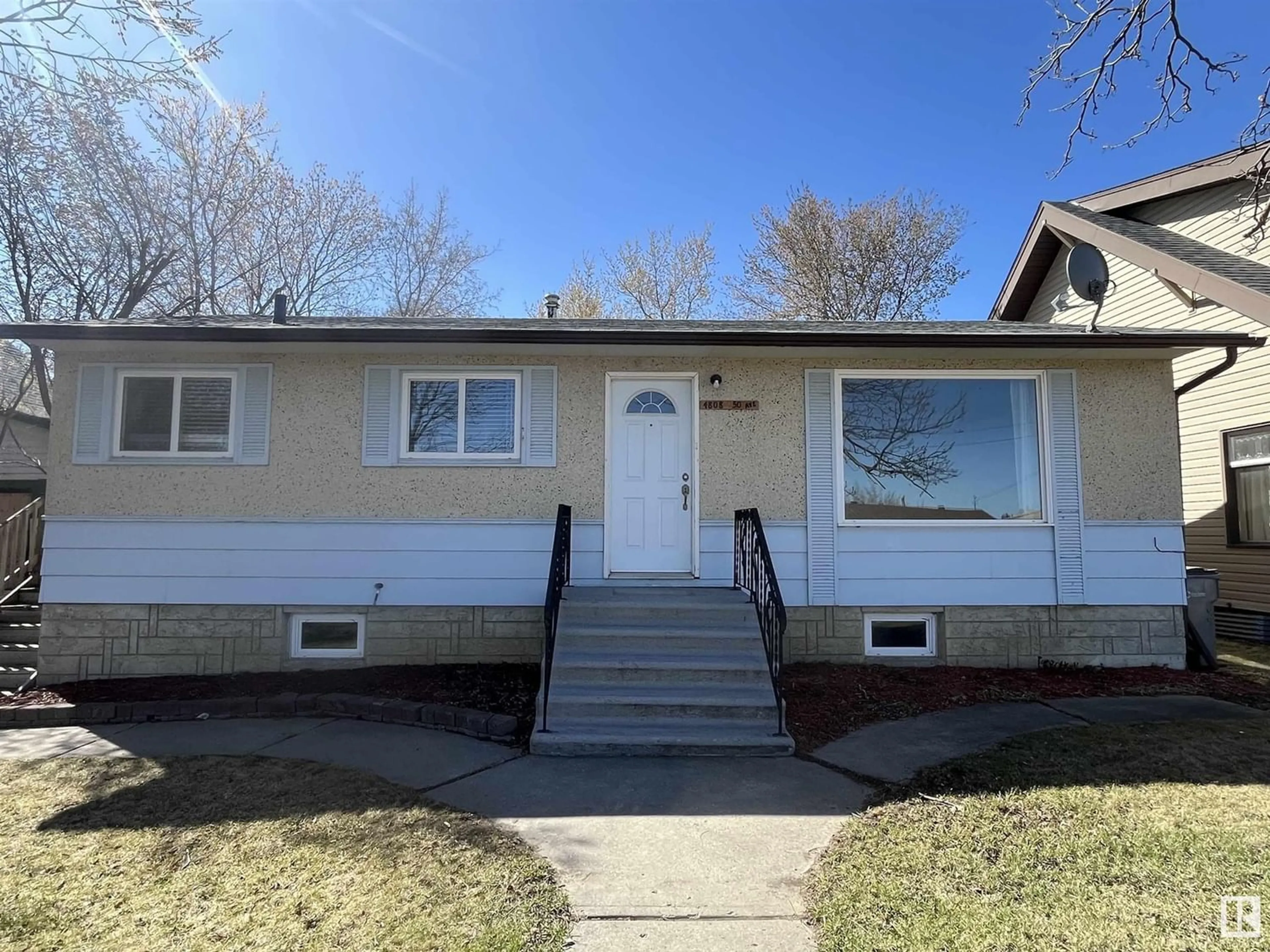 Frontside or backside of a home for 4808 50 AV, Stony Plain Alberta T7Z1C4