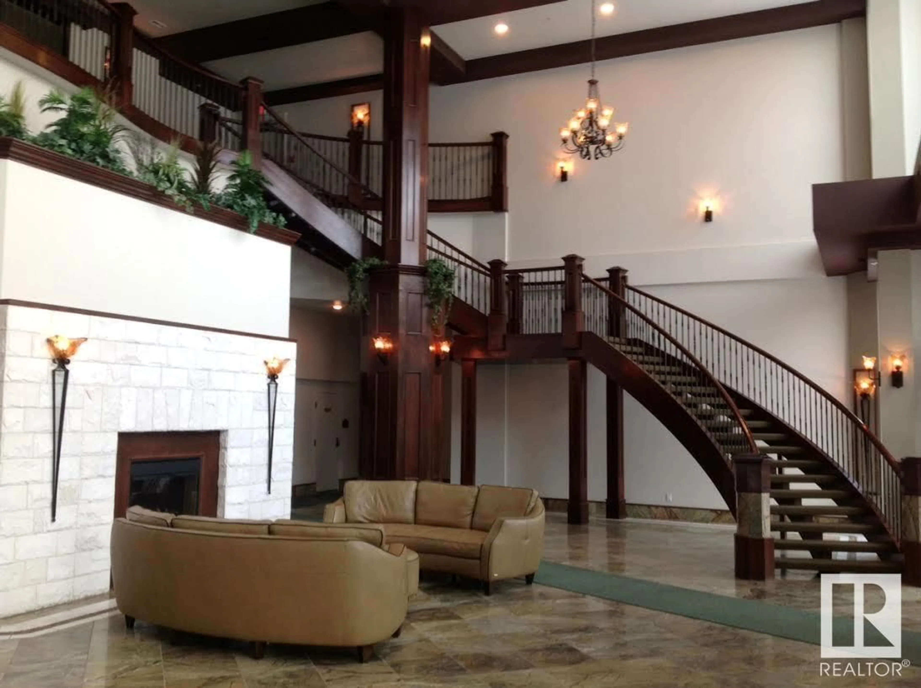 Lobby for #223 - 10142 111 ST NW, Edmonton Alberta T5K1K6
