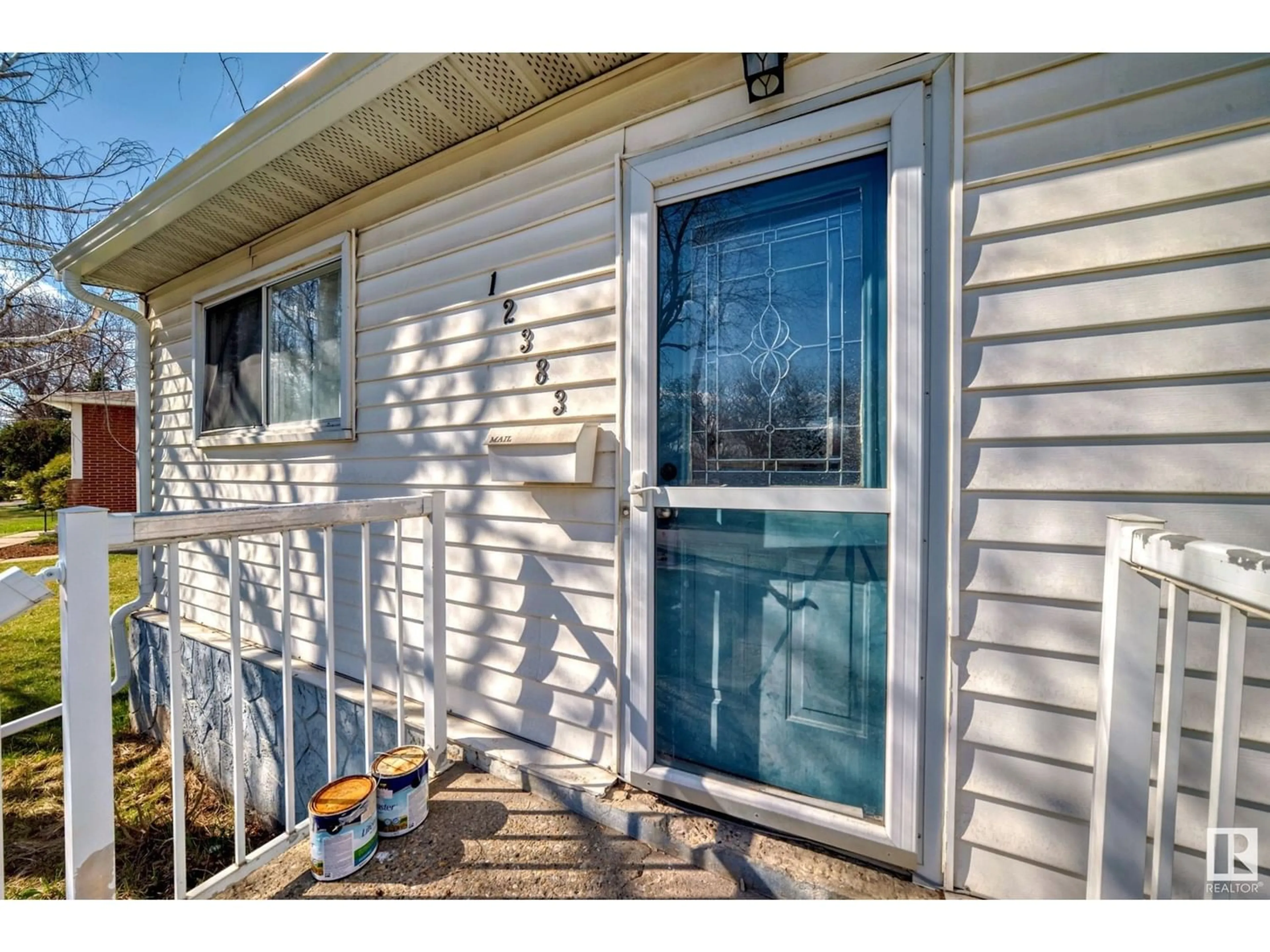 A pic from exterior of the house or condo for 12383 132 ST NW, Edmonton Alberta T5L1P9