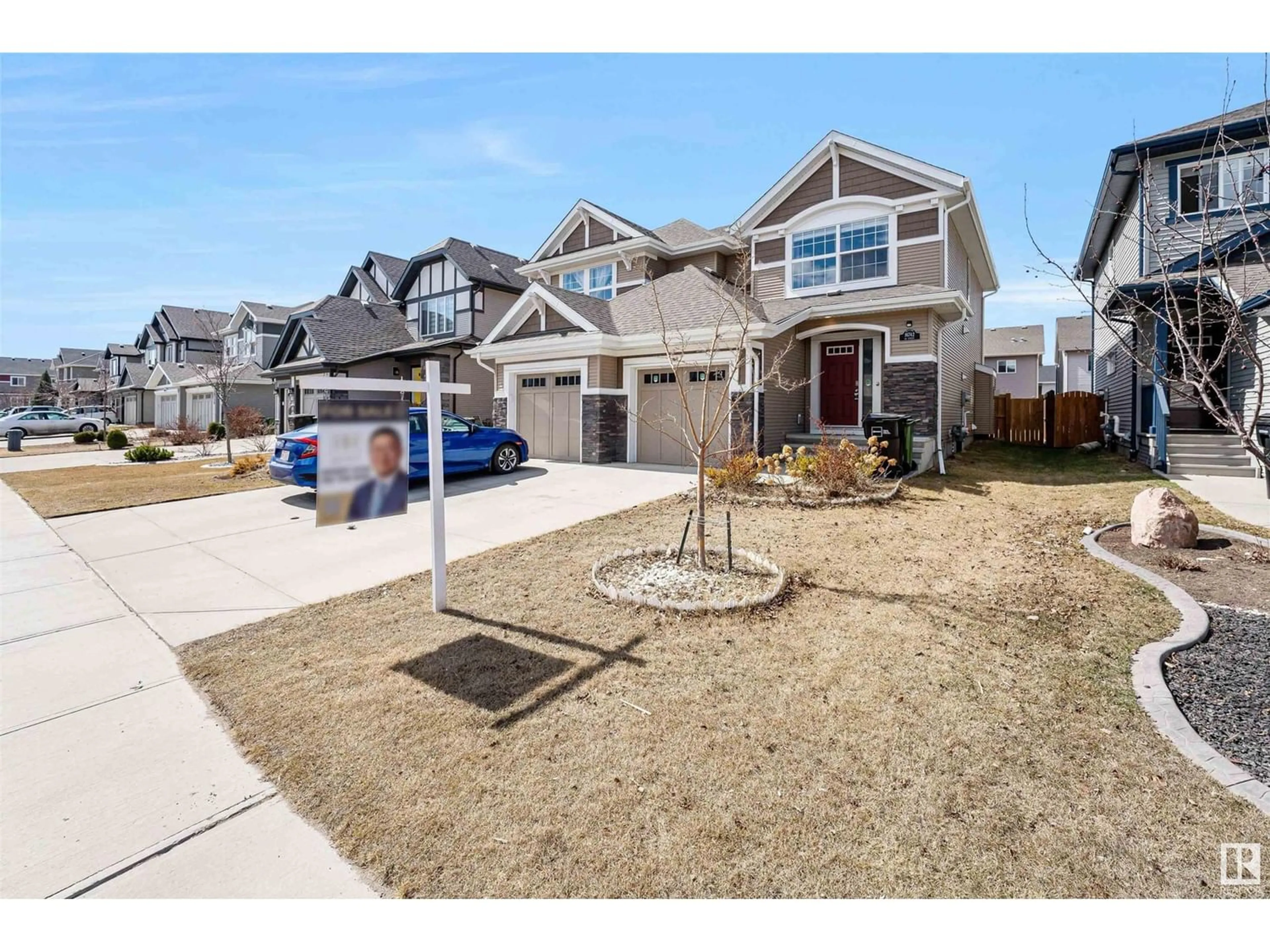 Frontside or backside of a home for 16742 64 ST NW, Edmonton Alberta T5Y3P8