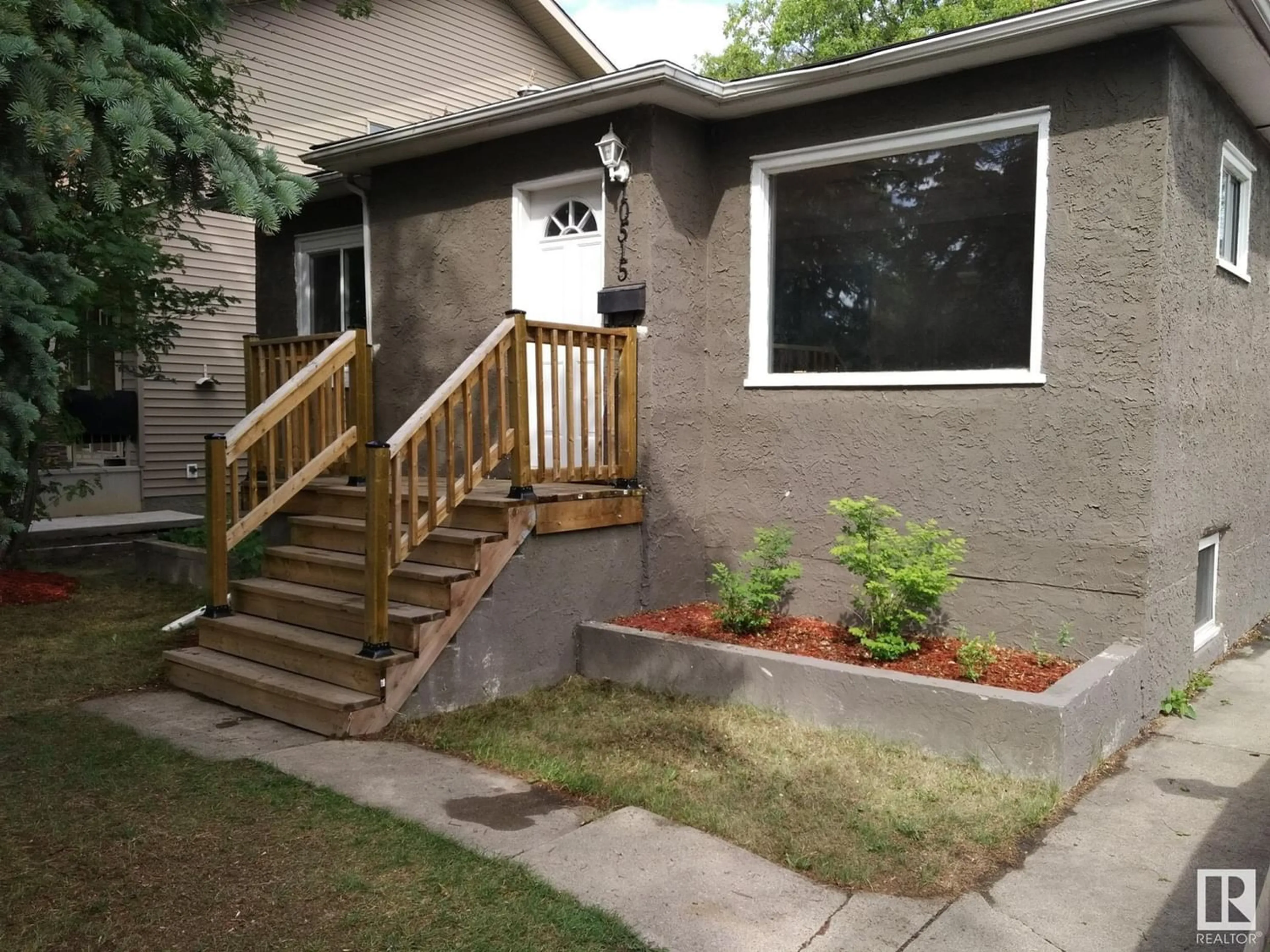 Frontside or backside of a home for 10515 150 ST NW, Edmonton Alberta T5P1P9