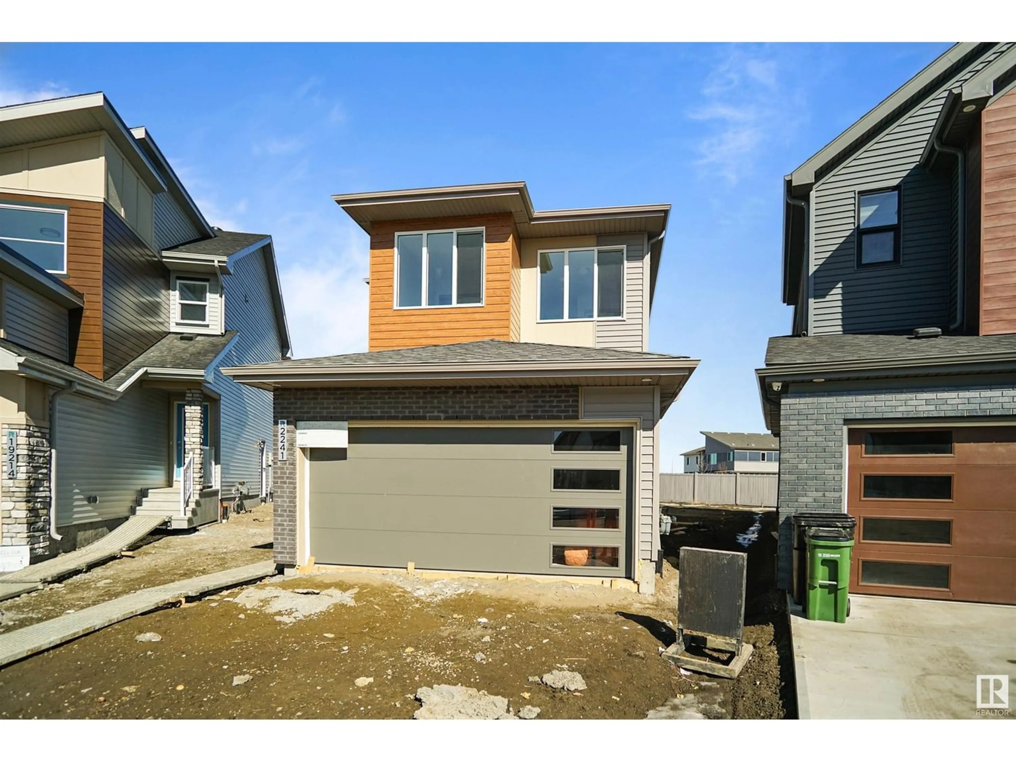 Frontside or backside of a home for 4648 177 AV NW, Edmonton Alberta T5Y4B7