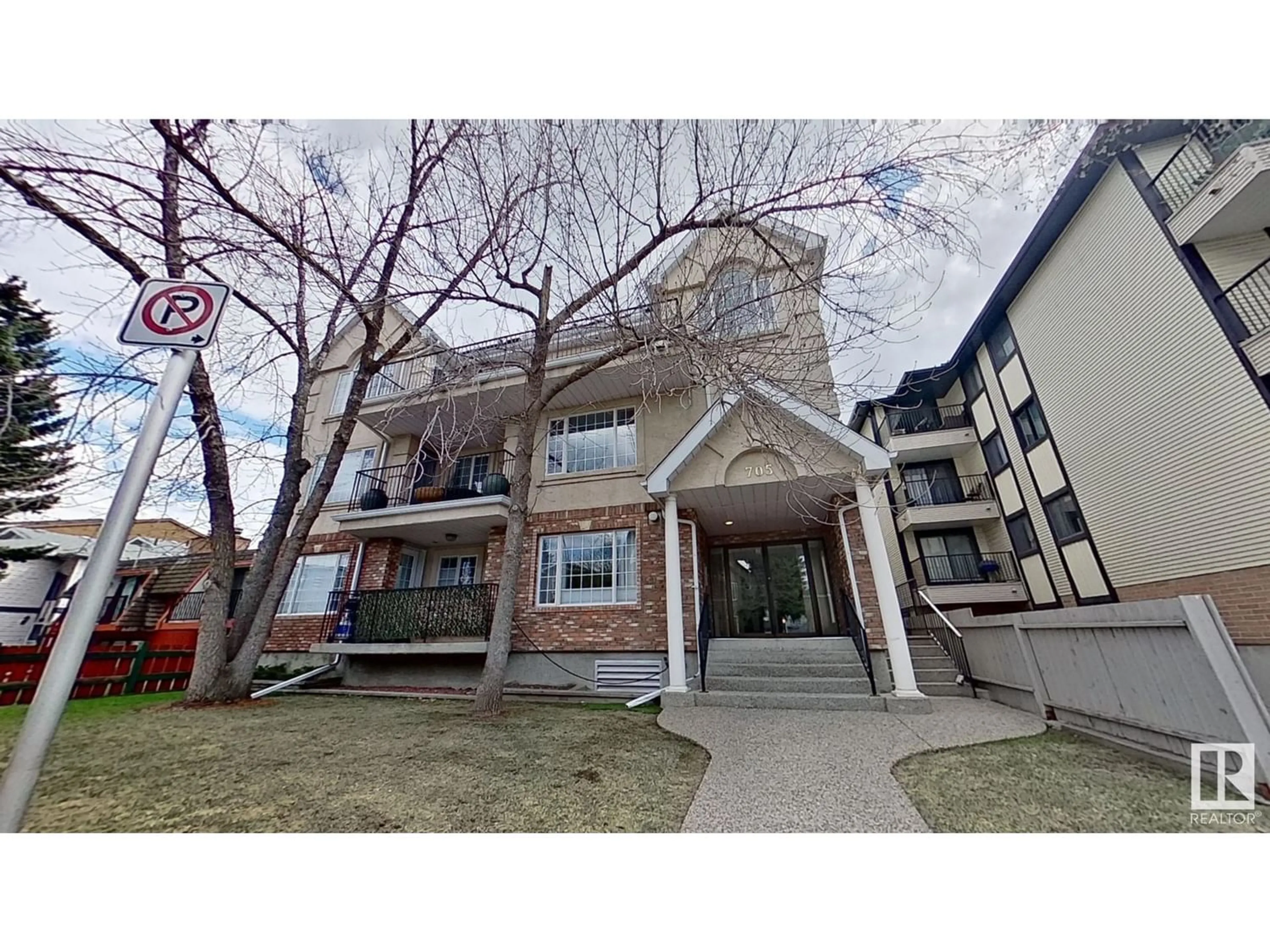 A pic from exterior of the house or condo for #301 705 56 AV, Calgary Alberta T2V0G9