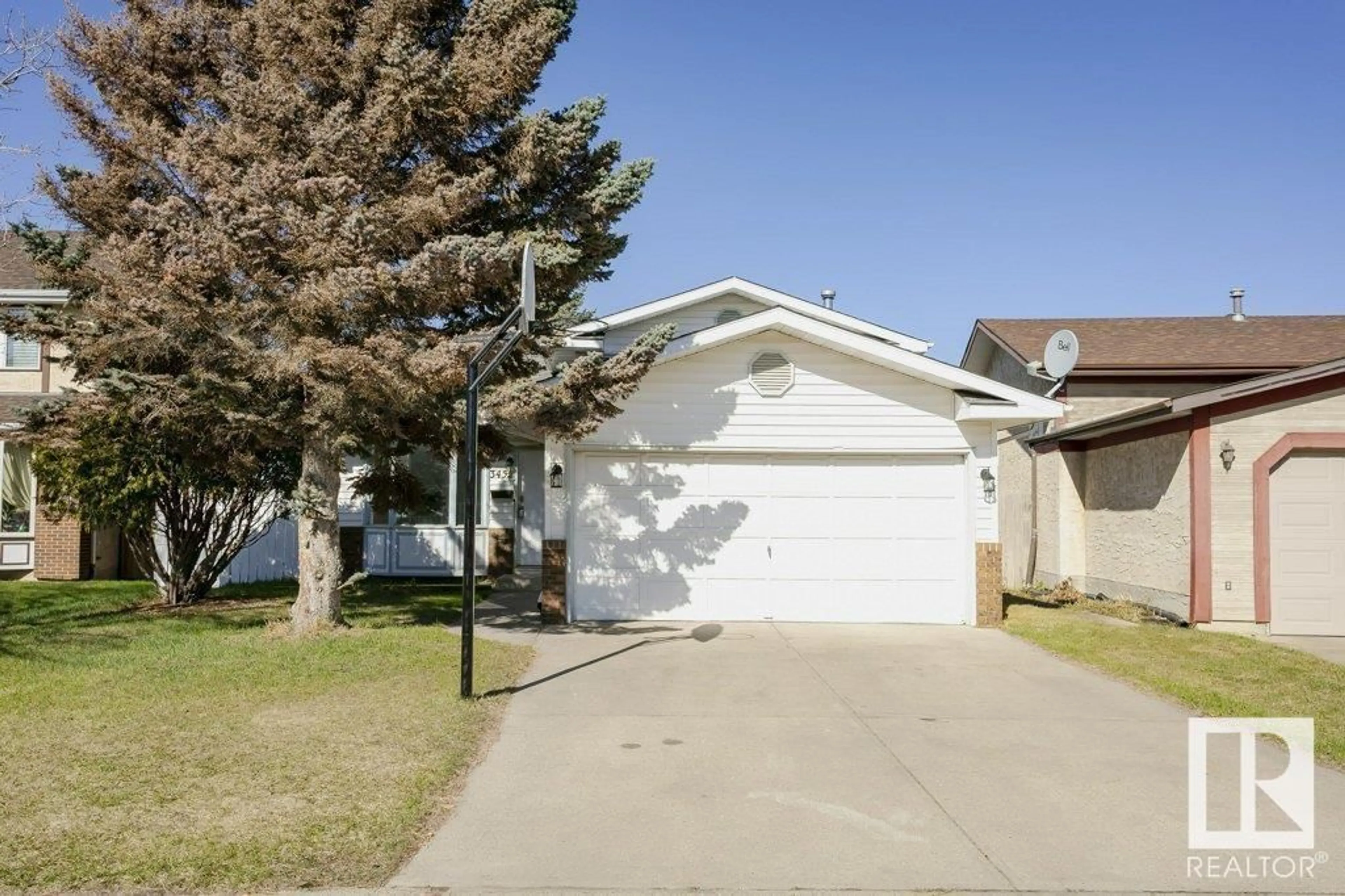 Frontside or backside of a home for 3452 38 ST NW, Edmonton Alberta T6L4Z3