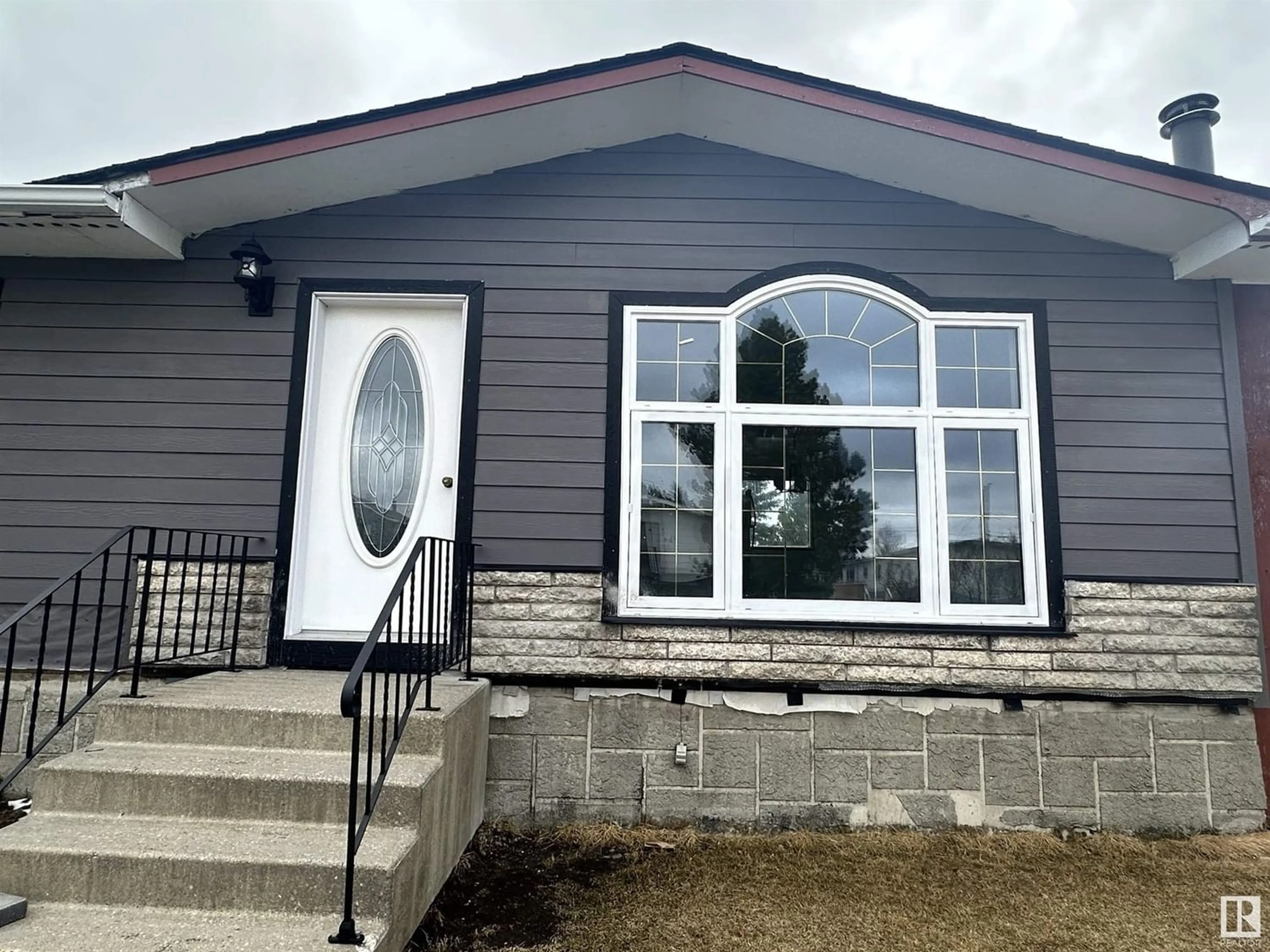 Home with vinyl exterior material for 27 CENTENIAL CR, Swan Hills Alberta T0G2C0