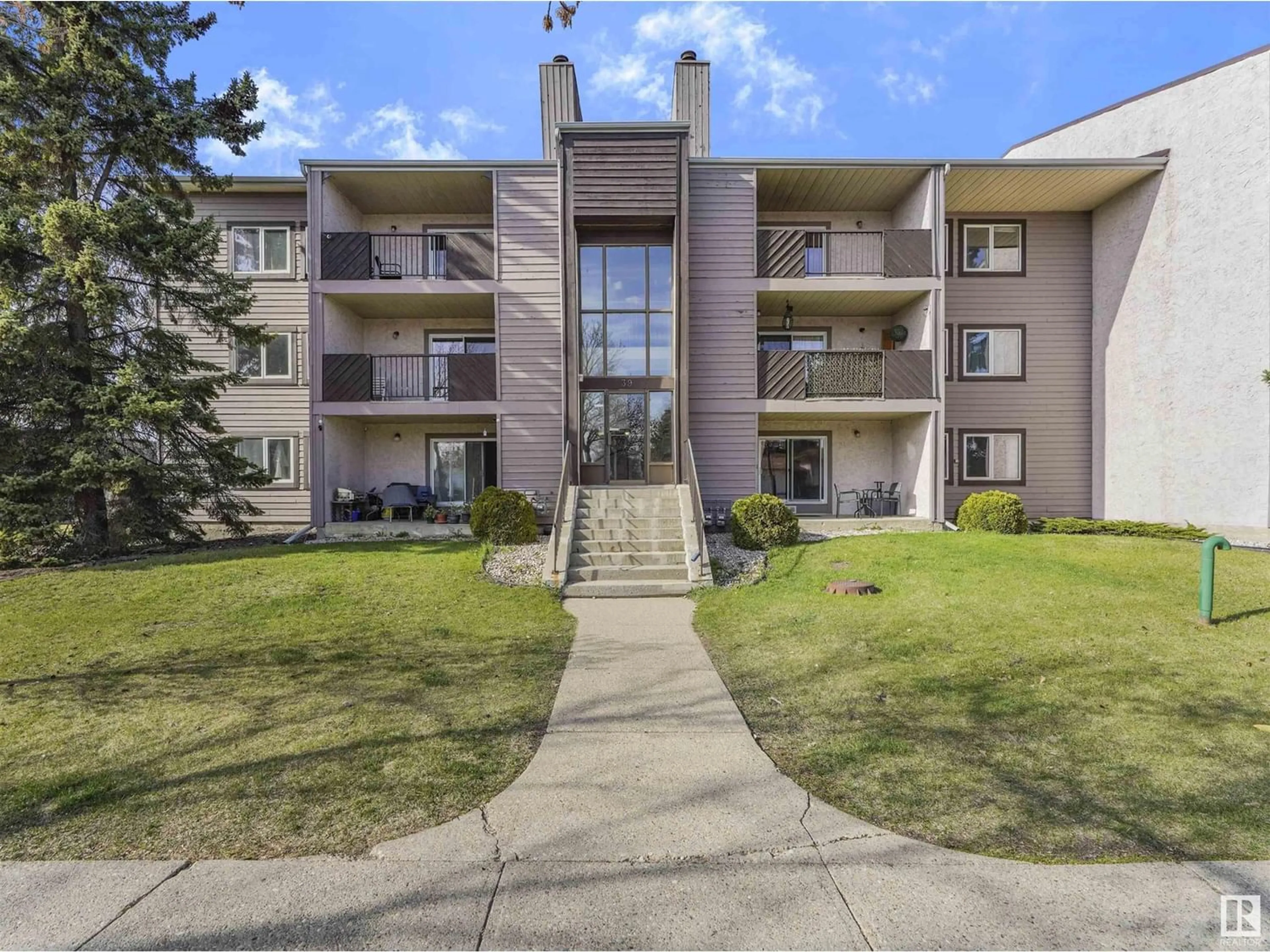 A pic from exterior of the house or condo for #203 39 Akins DR, St. Albert Alberta T8N3M6