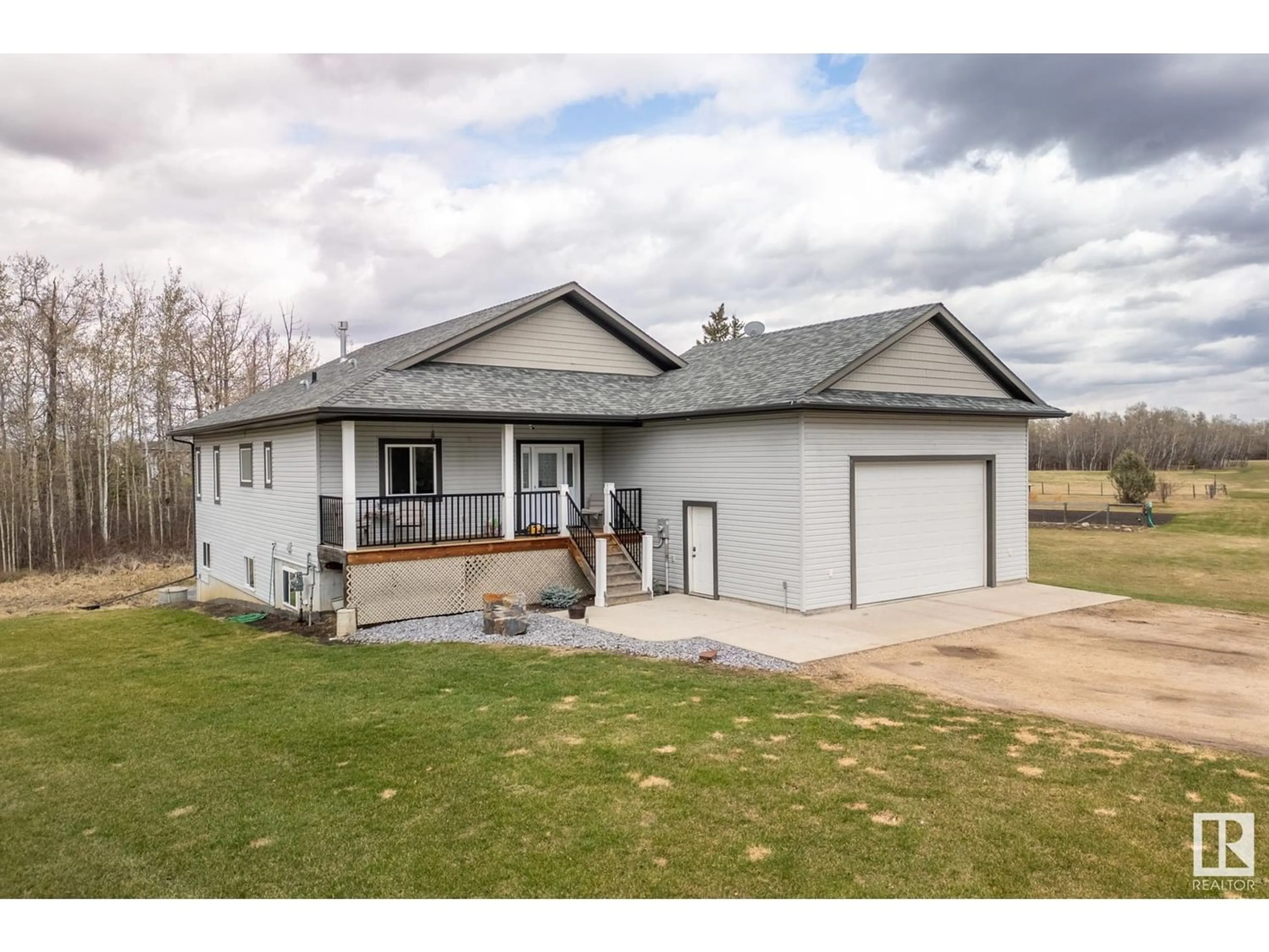 Frontside or backside of a home for 53241 RGE RD 223 Ardrossan, Rural Strathcona County Alberta T8E2K1