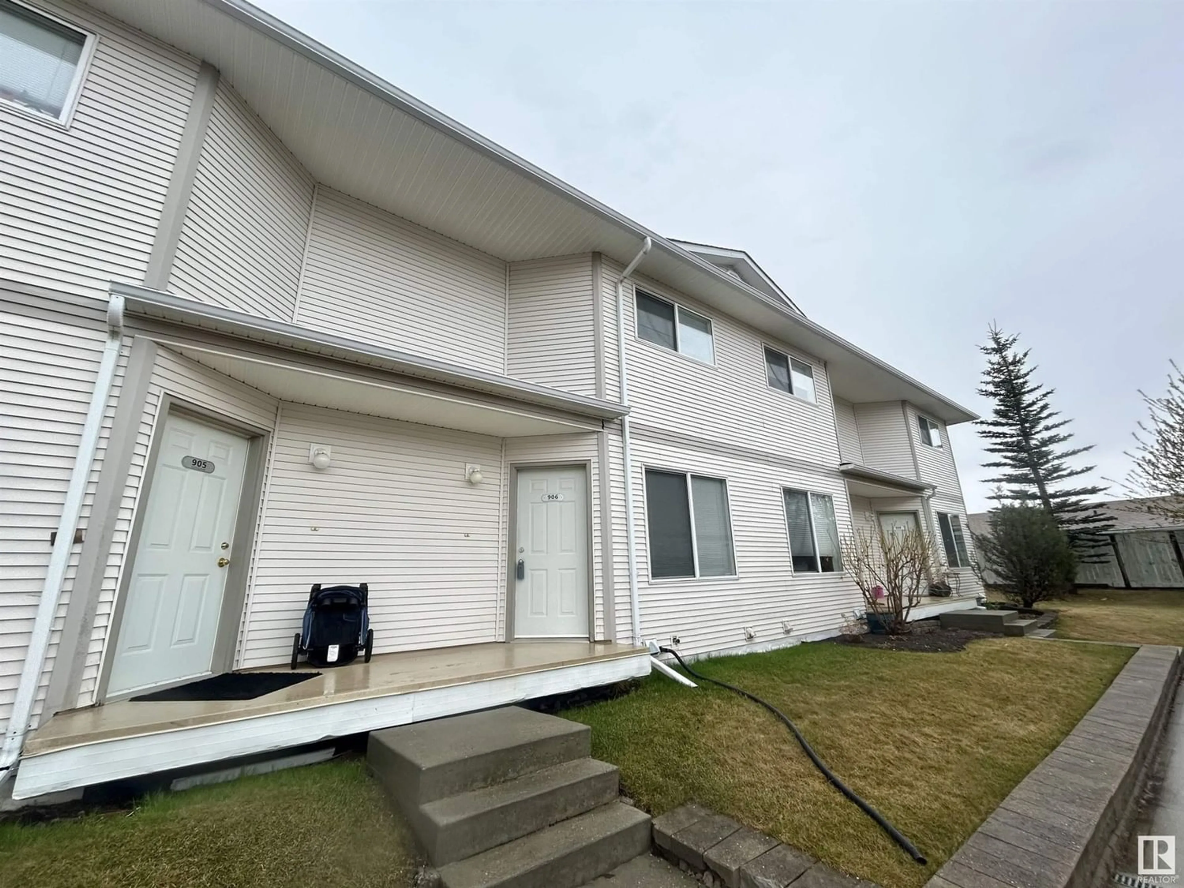 A pic from exterior of the house or condo for #906 610 KING ST, Spruce Grove Alberta T7X4J9