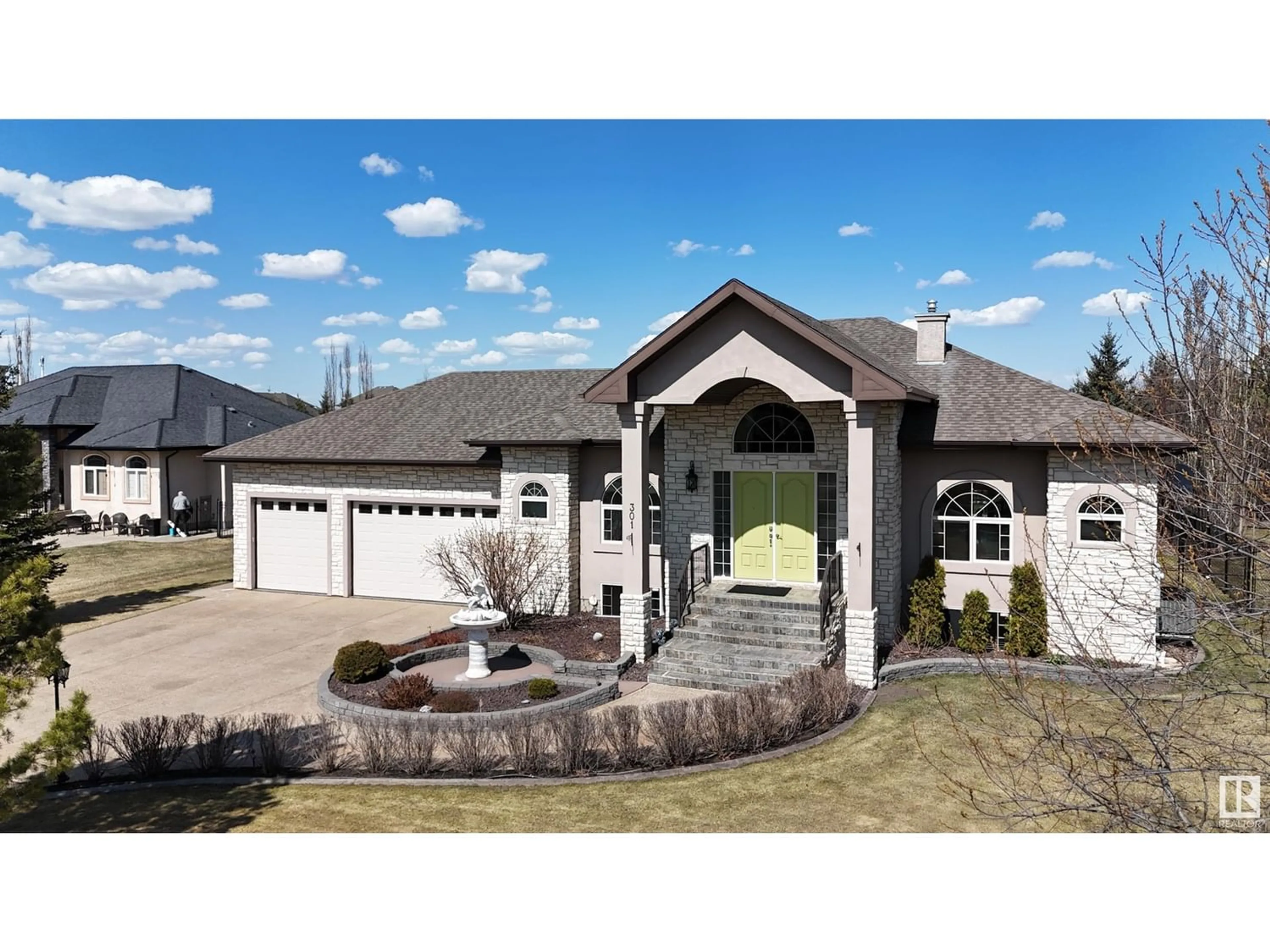 Frontside or backside of a home for 301 Estate Way CR, Rural Sturgeon County Alberta T8T0C7