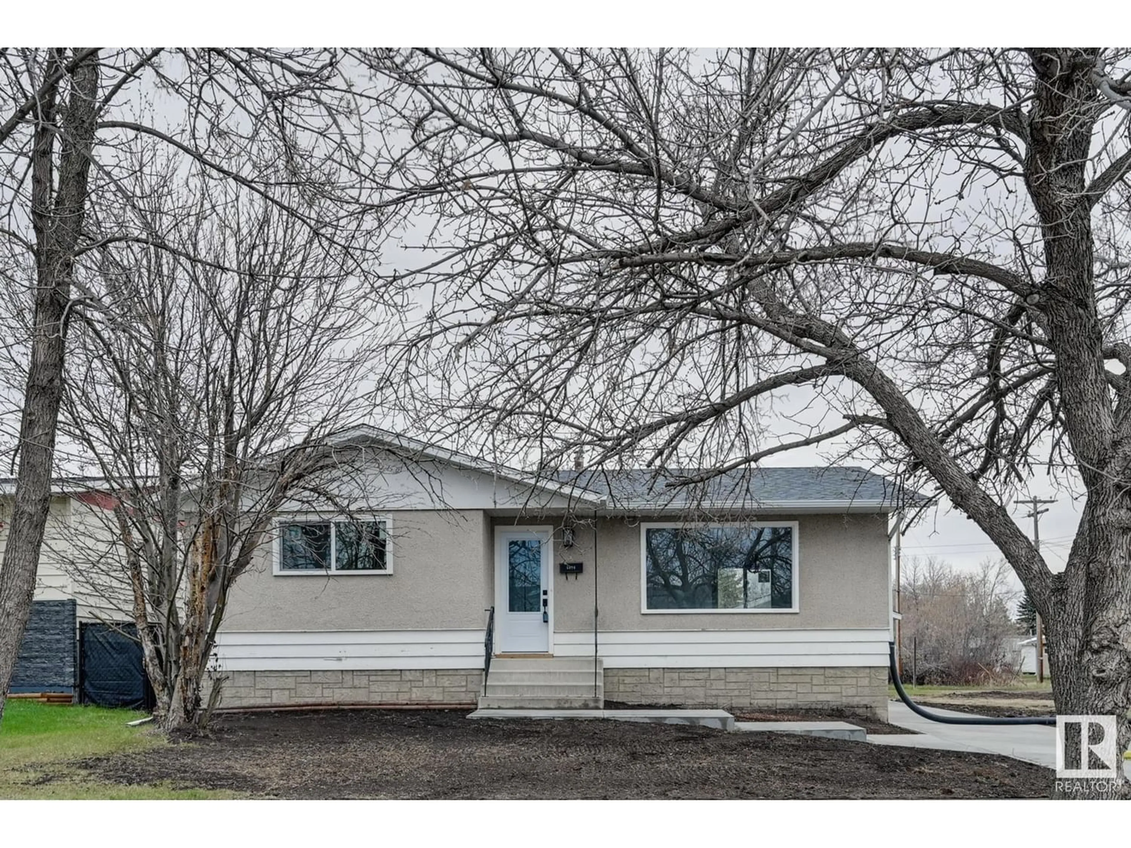 Frontside or backside of a home for 5016 48 AV, Lamont Alberta T0B2R0