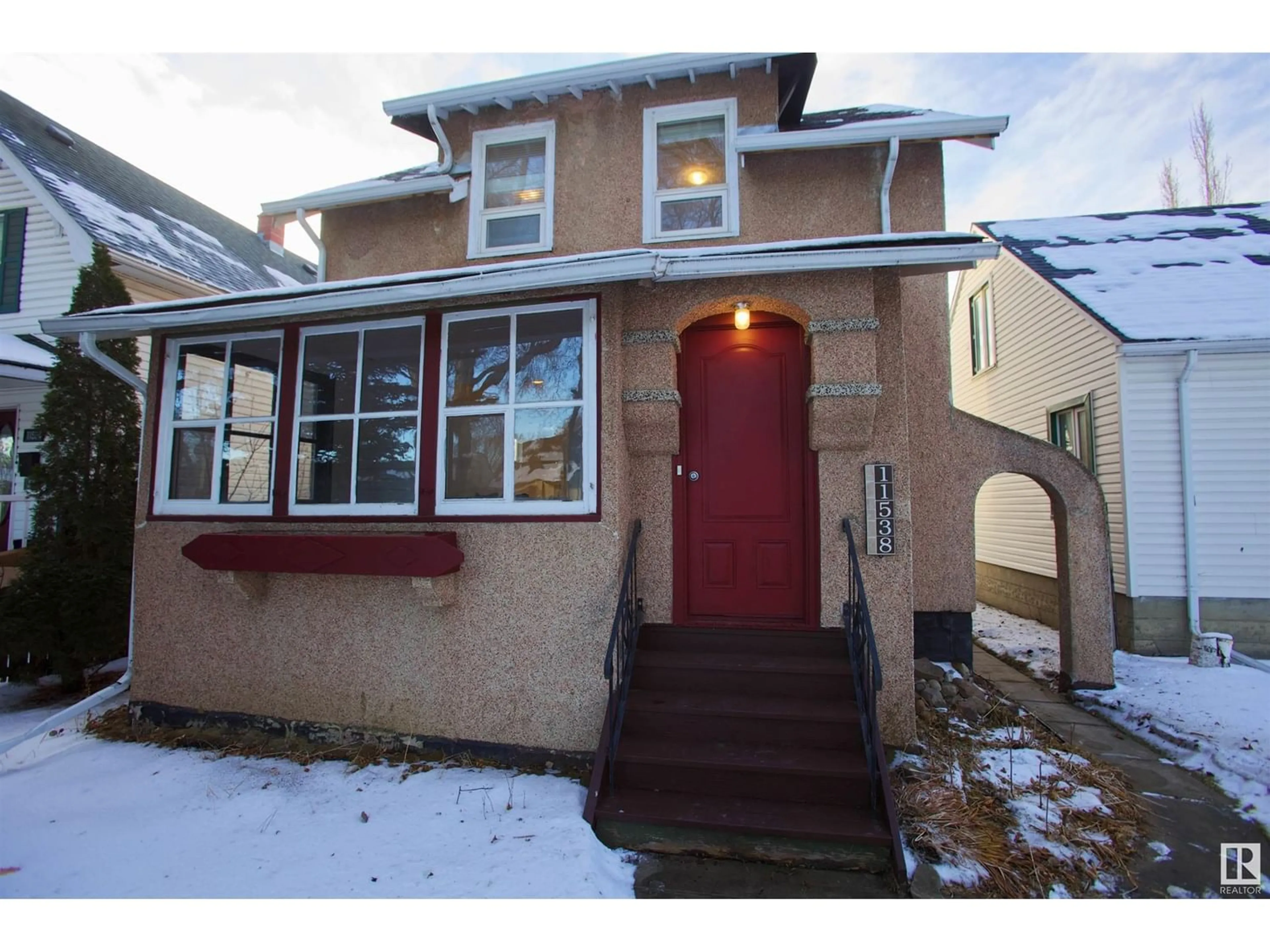 Frontside or backside of a home for 11538 89 ST NW, Edmonton Alberta T5B3T9