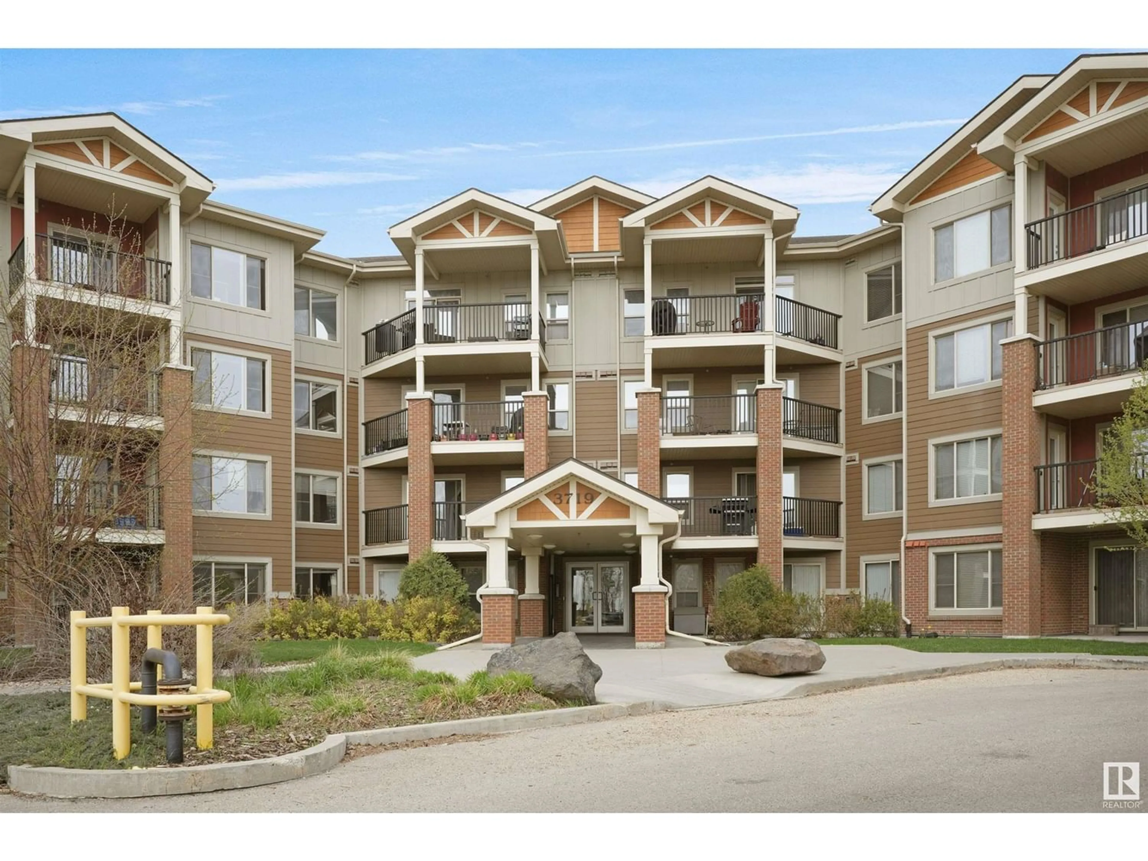 A pic from exterior of the house or condo for #410 3719 WHITELAW LN NW, Edmonton Alberta T6W2C3