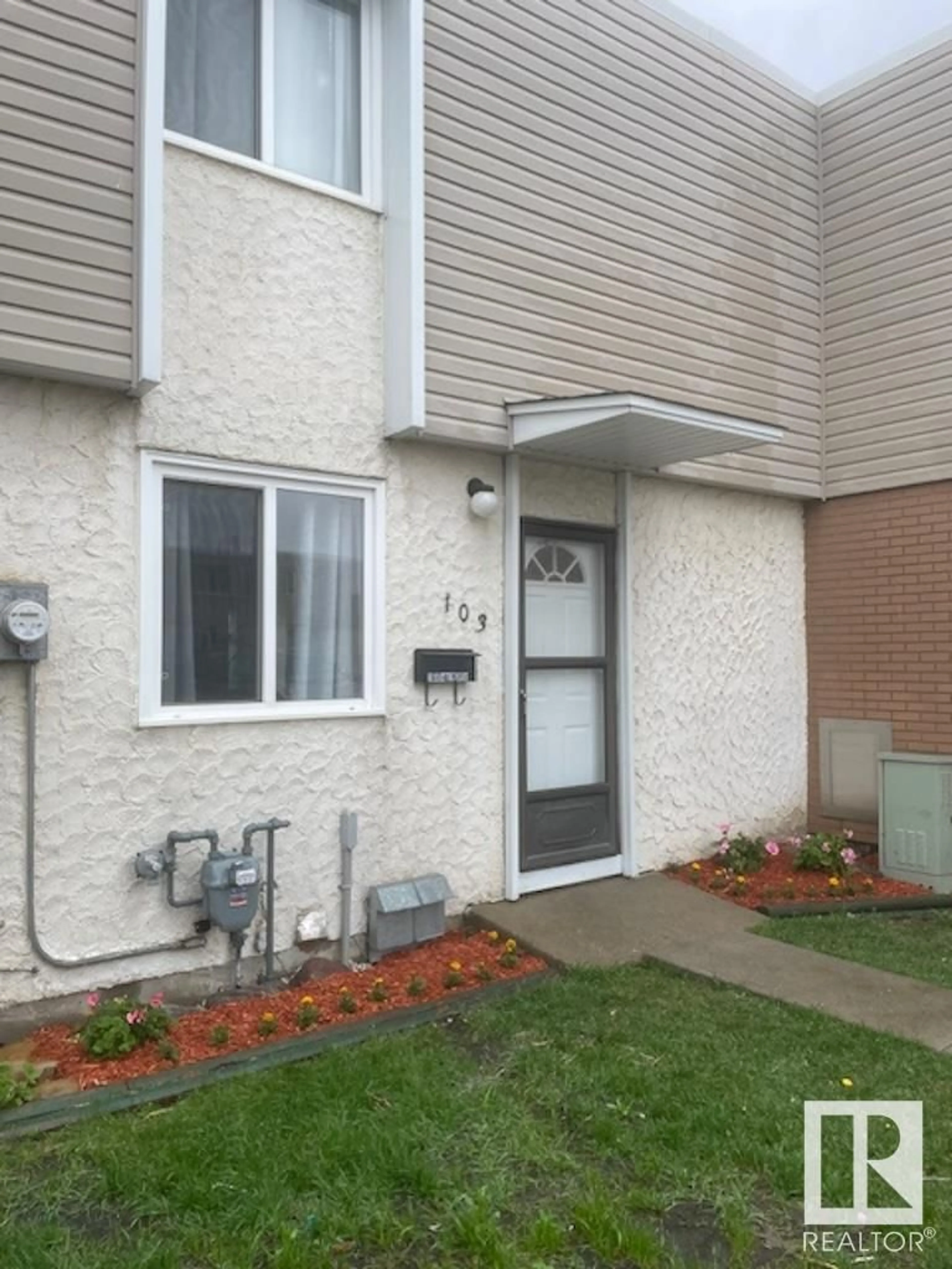 A pic from exterior of the house or condo for 103 CORNELL CO NW, Edmonton Alberta T5C3C3