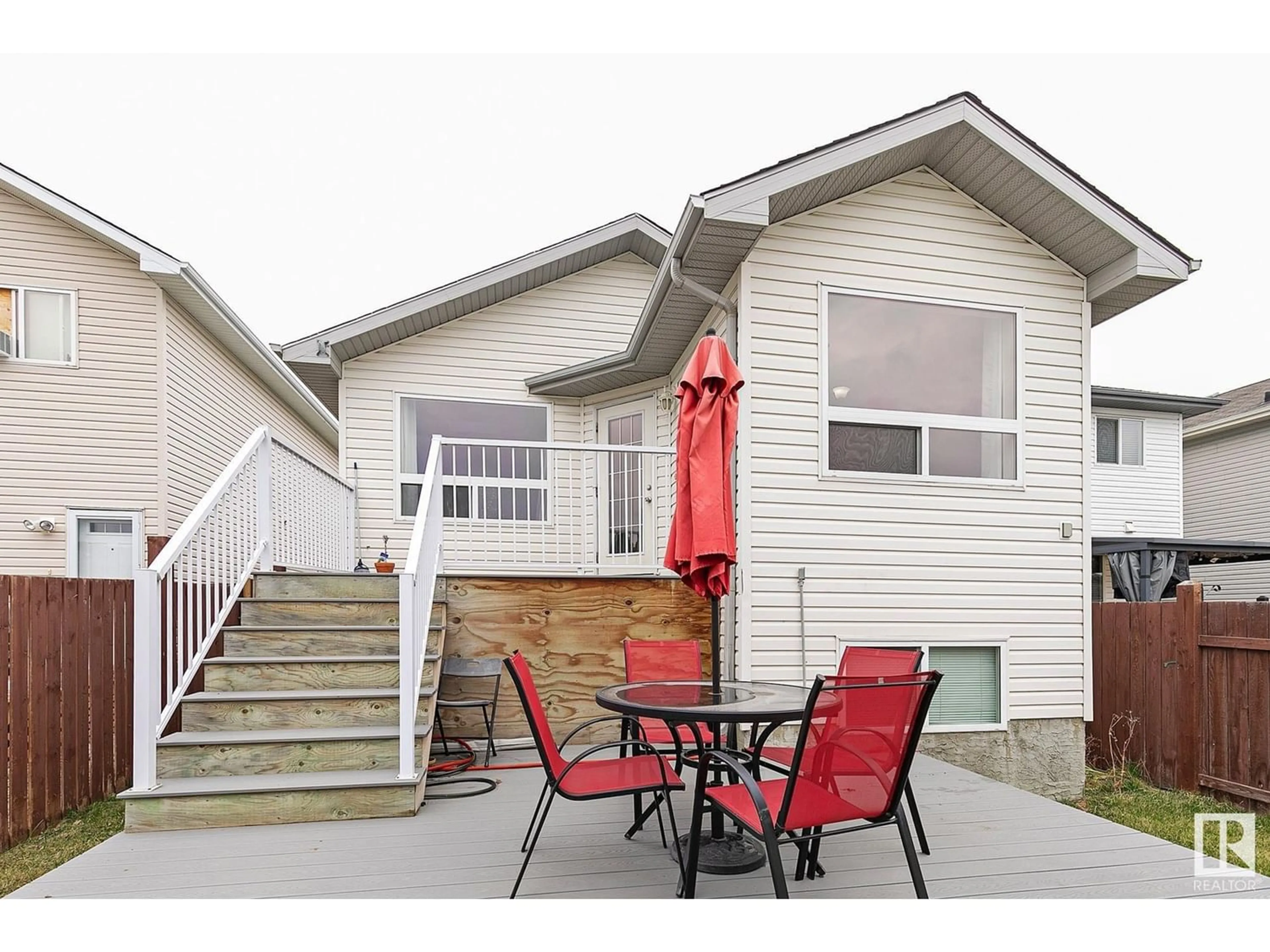A pic from exterior of the house or condo for 17351 90 ST NW, Edmonton Alberta T5Z3W6