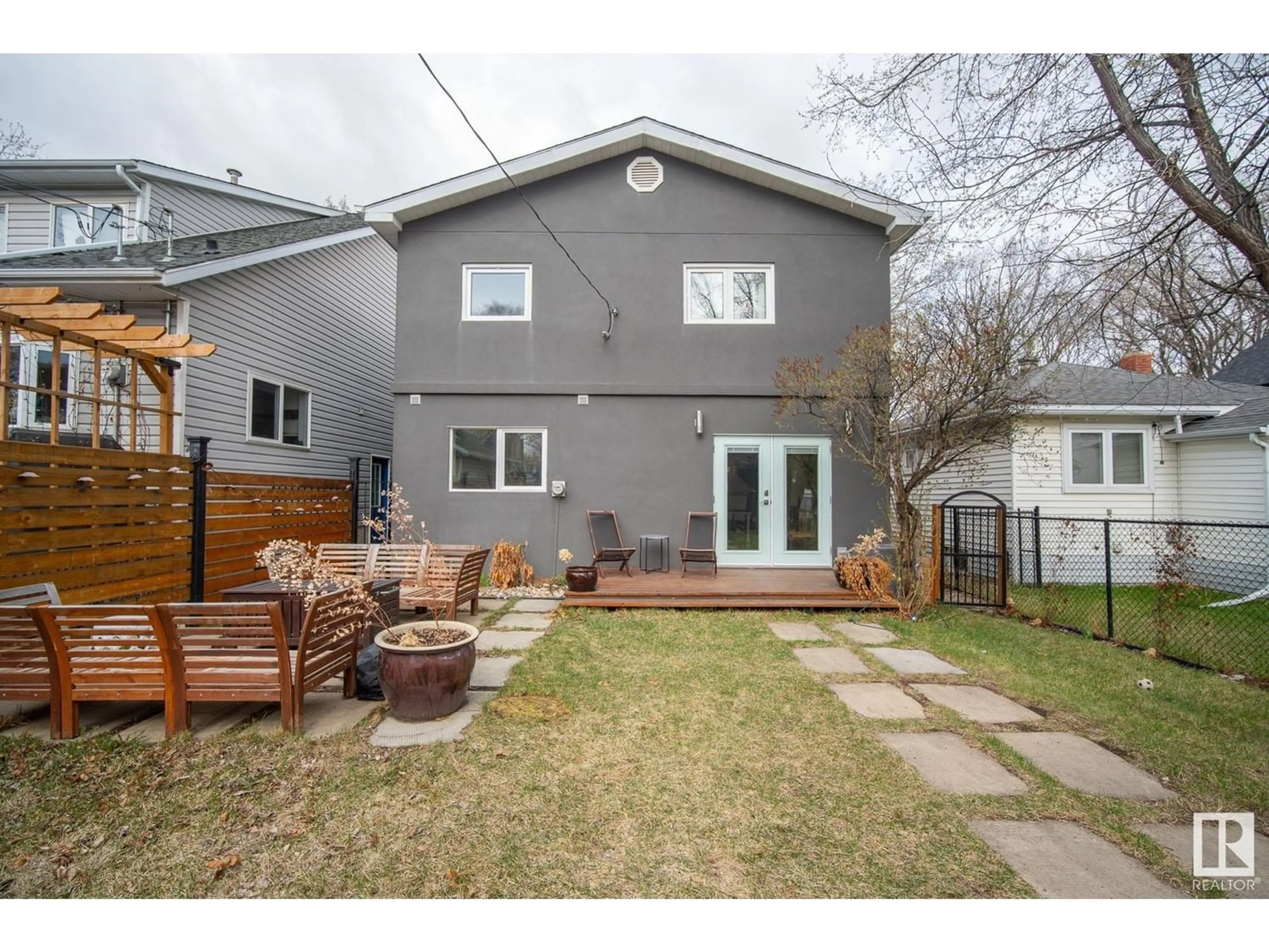 Frontside or backside of a home for 11142 68 ST NW, Edmonton Alberta T5B1N3