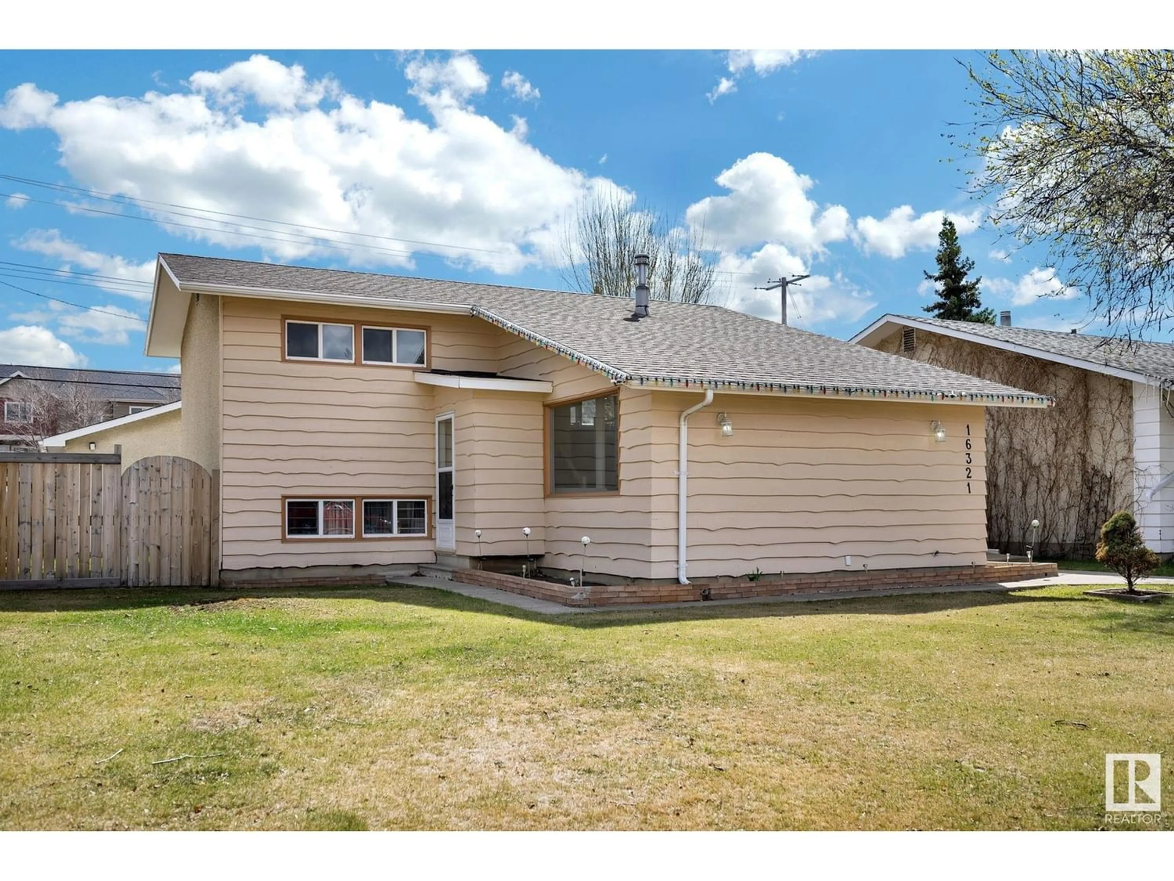 Frontside or backside of a home for 16321 107A AV NW, Edmonton Alberta T5P0Z4