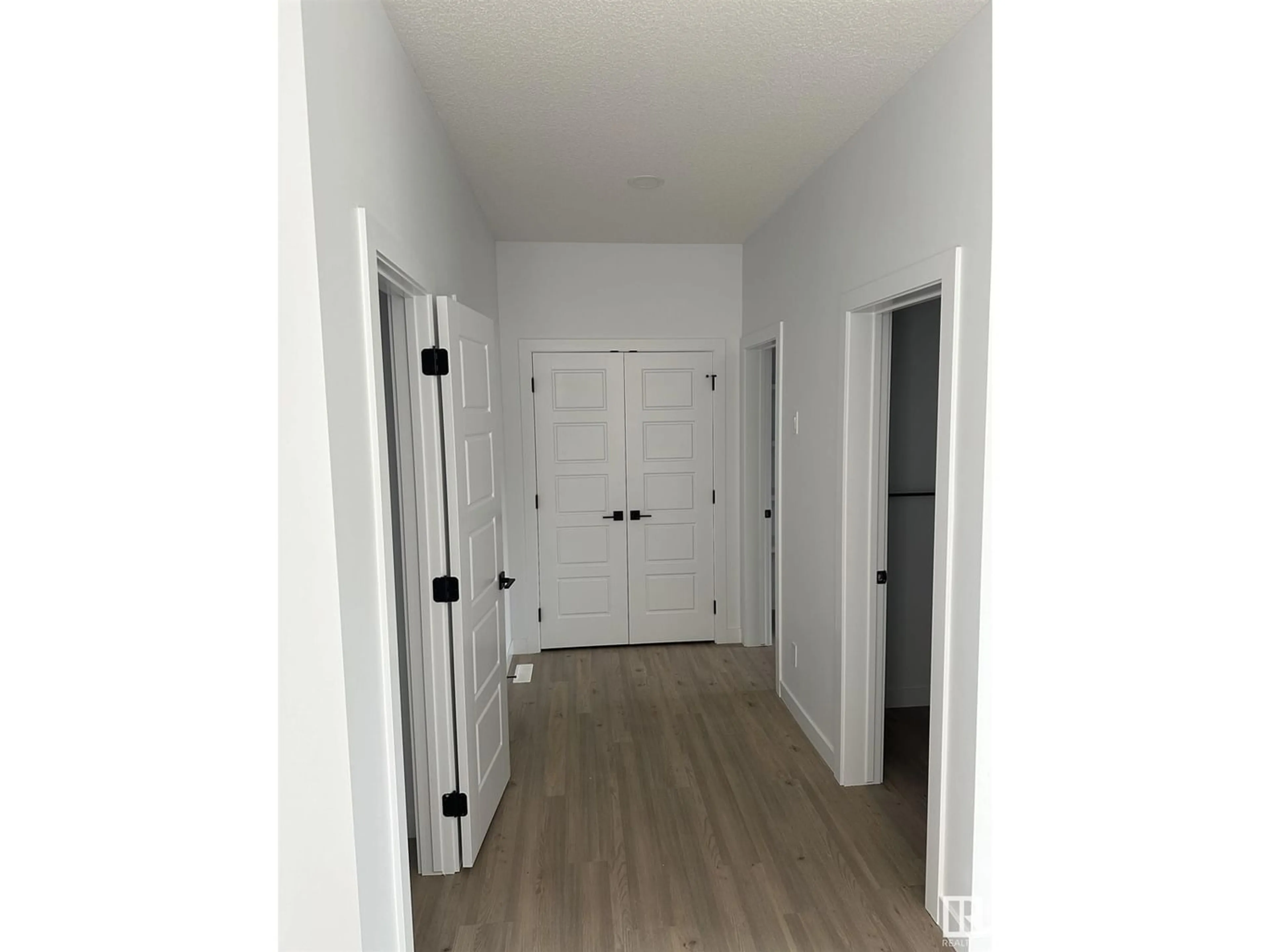 Indoor entryway for 207 KETTYL CO, Leduc Alberta T9E1S1