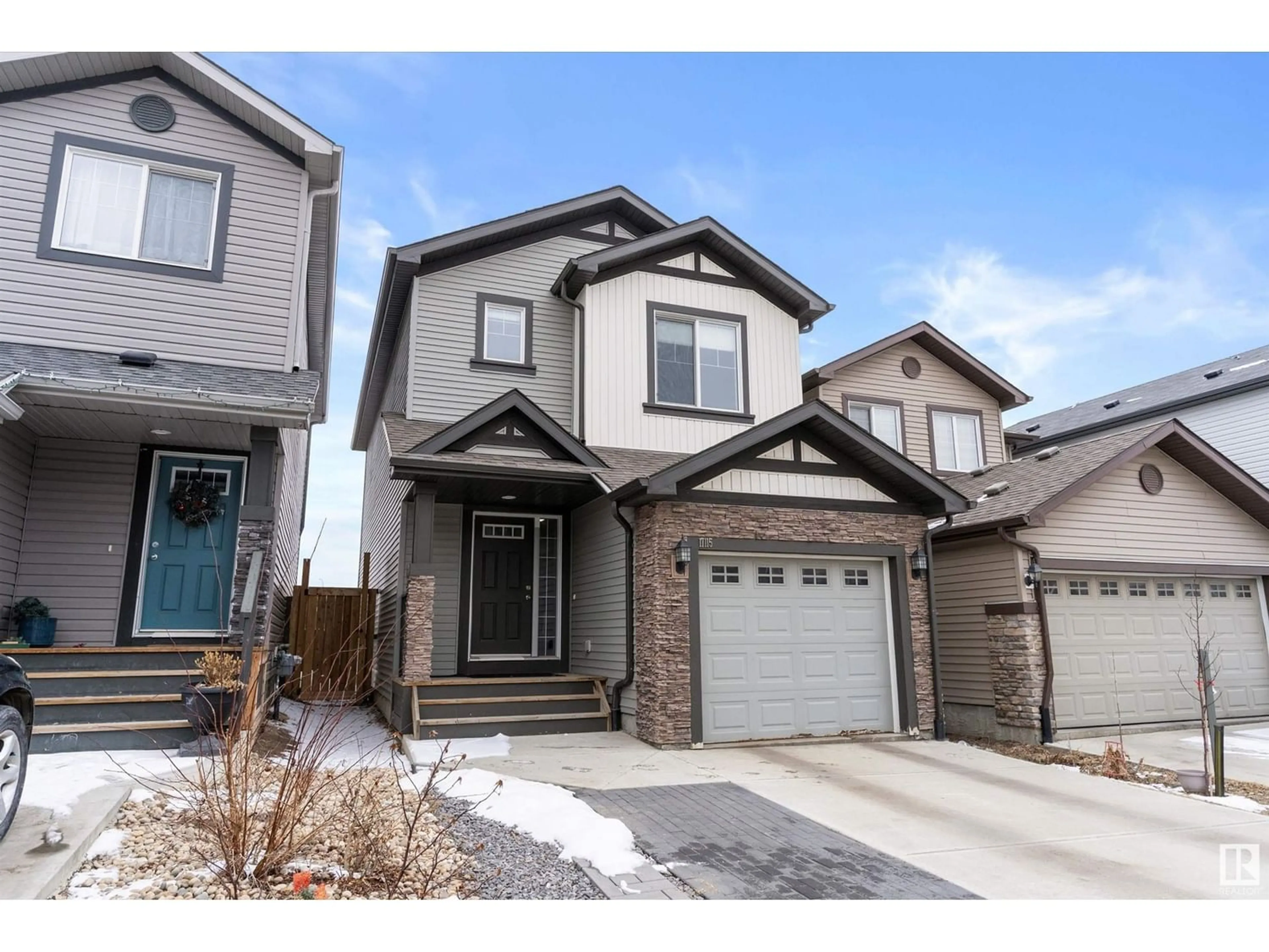 Frontside or backside of a home for 17115 38 ST NW, Edmonton Alberta T5Y3R7
