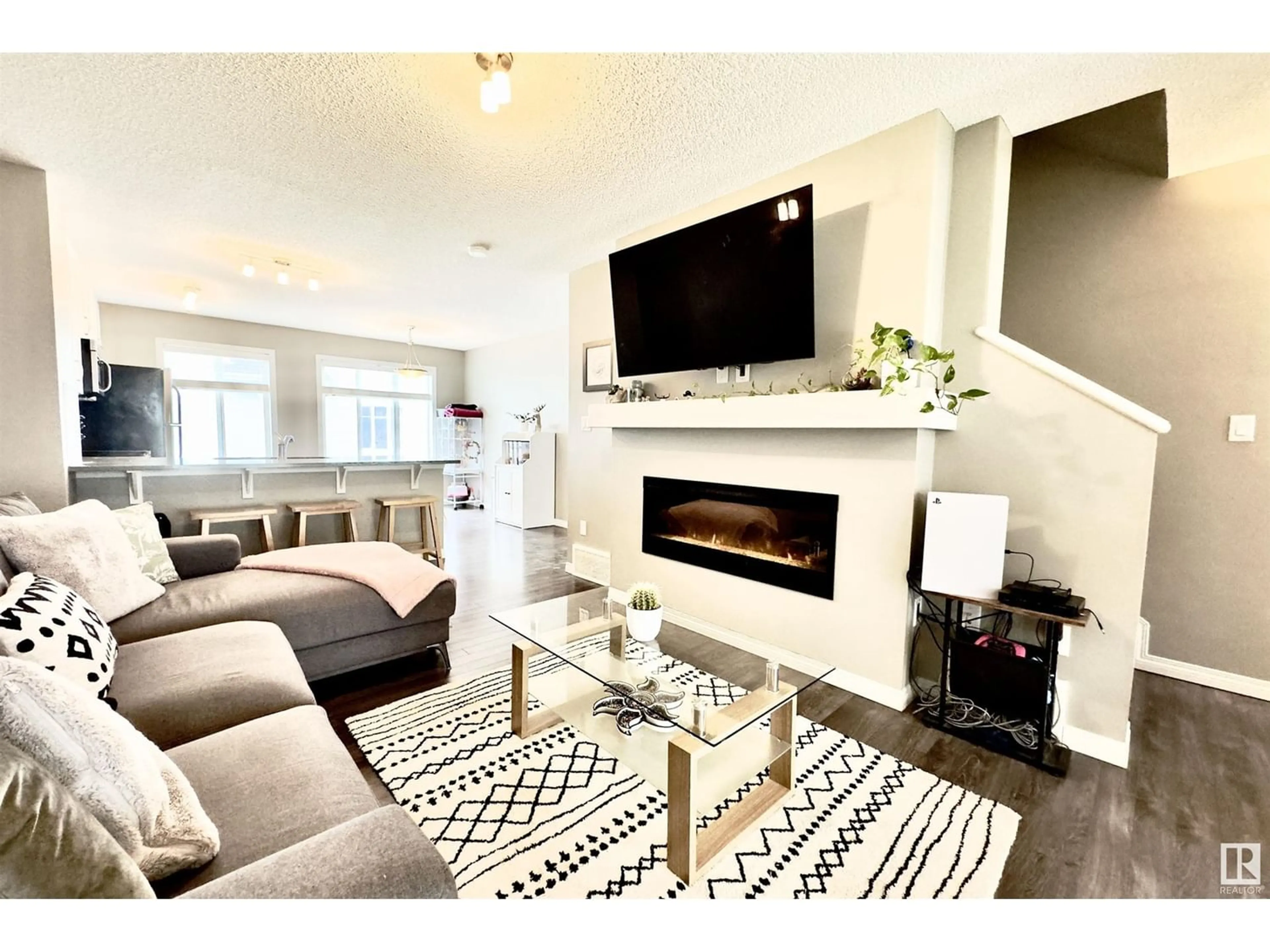 Living room for #120 2905 141 ST SW, Edmonton Alberta T6W3M4