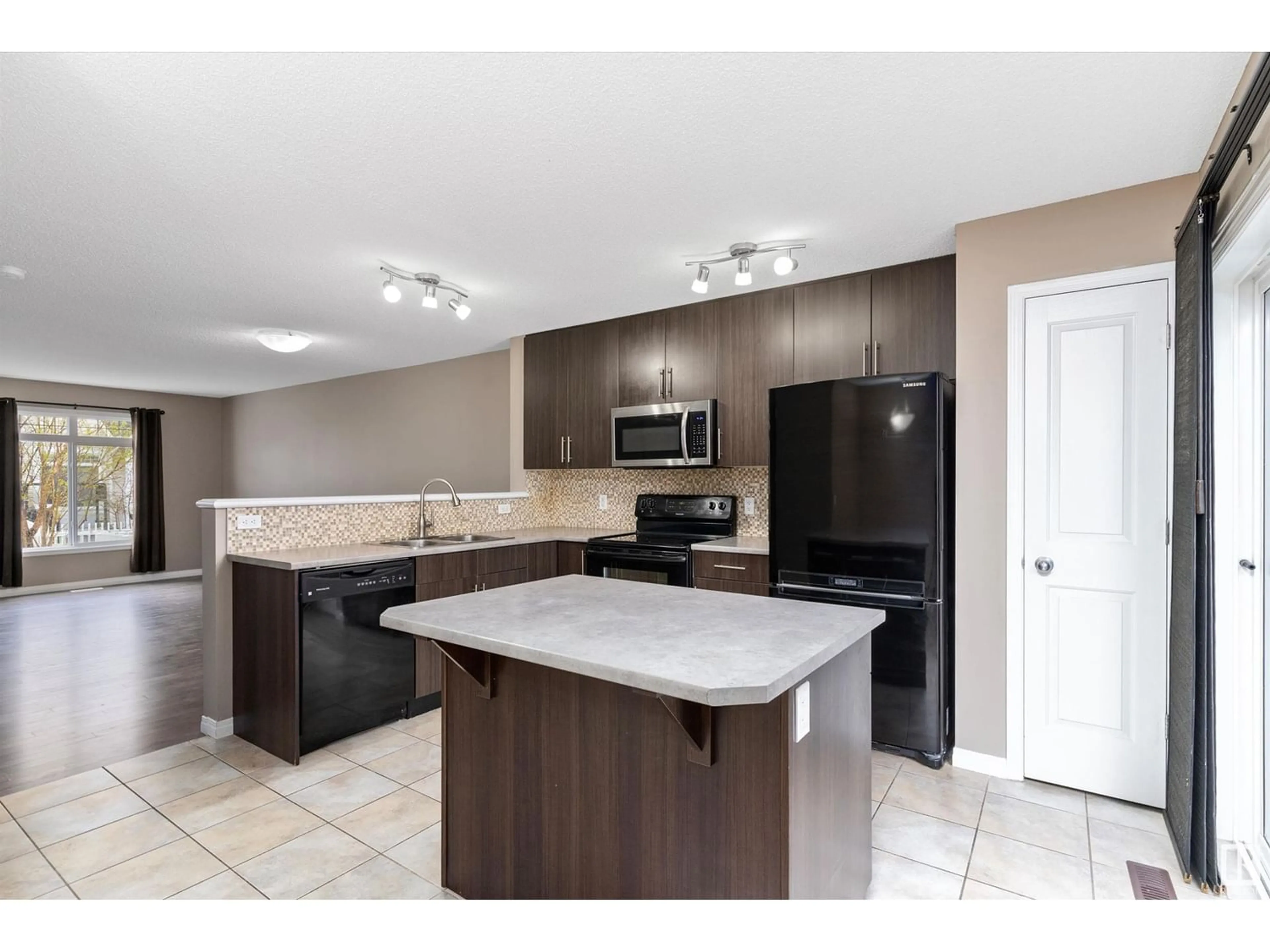 Standard kitchen for #136 1804 70 ST SW, Edmonton Alberta T6X0H4