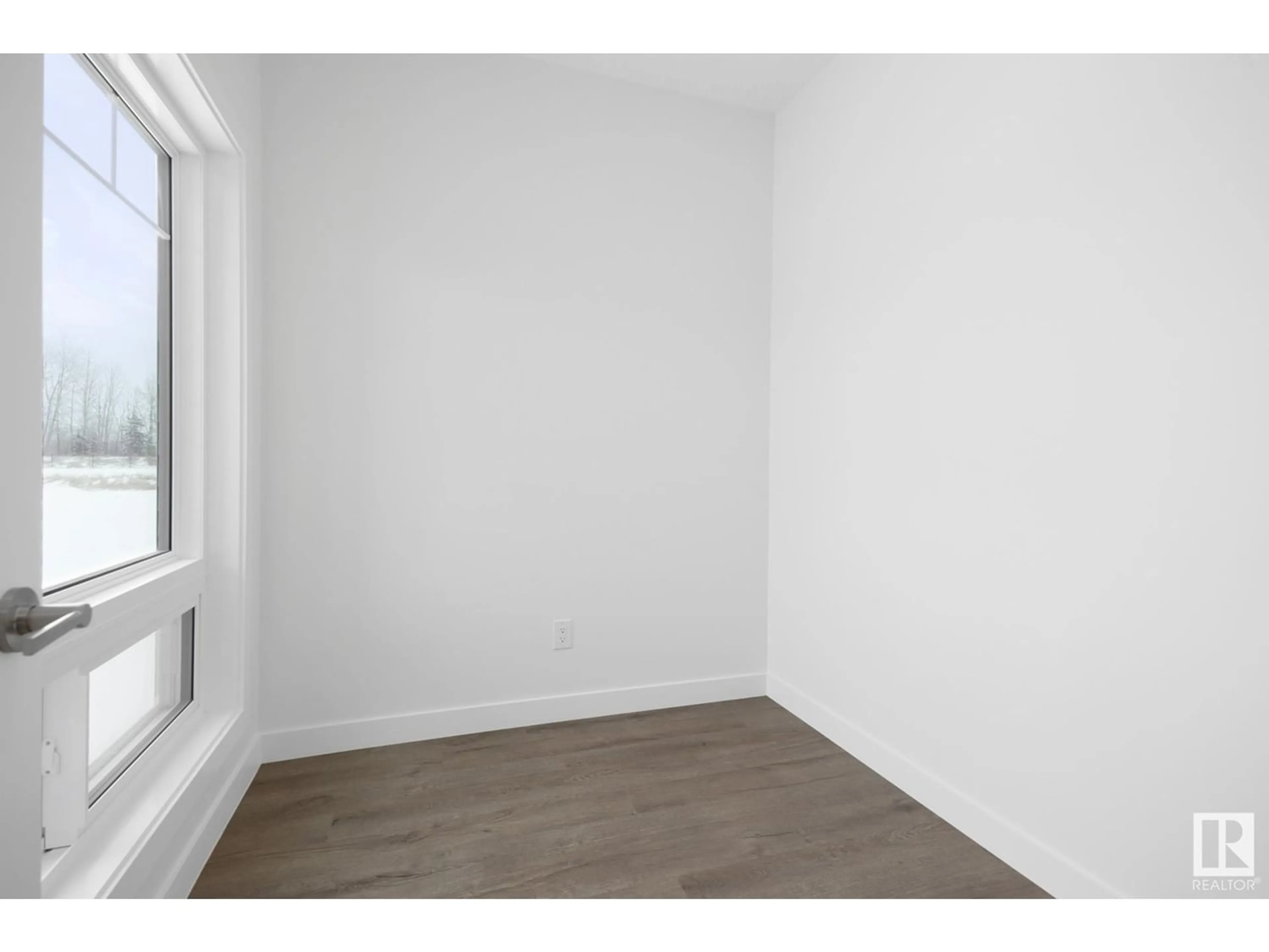 A pic of a room for 31 MAPLE CR, Gibbons Alberta T0A1N0