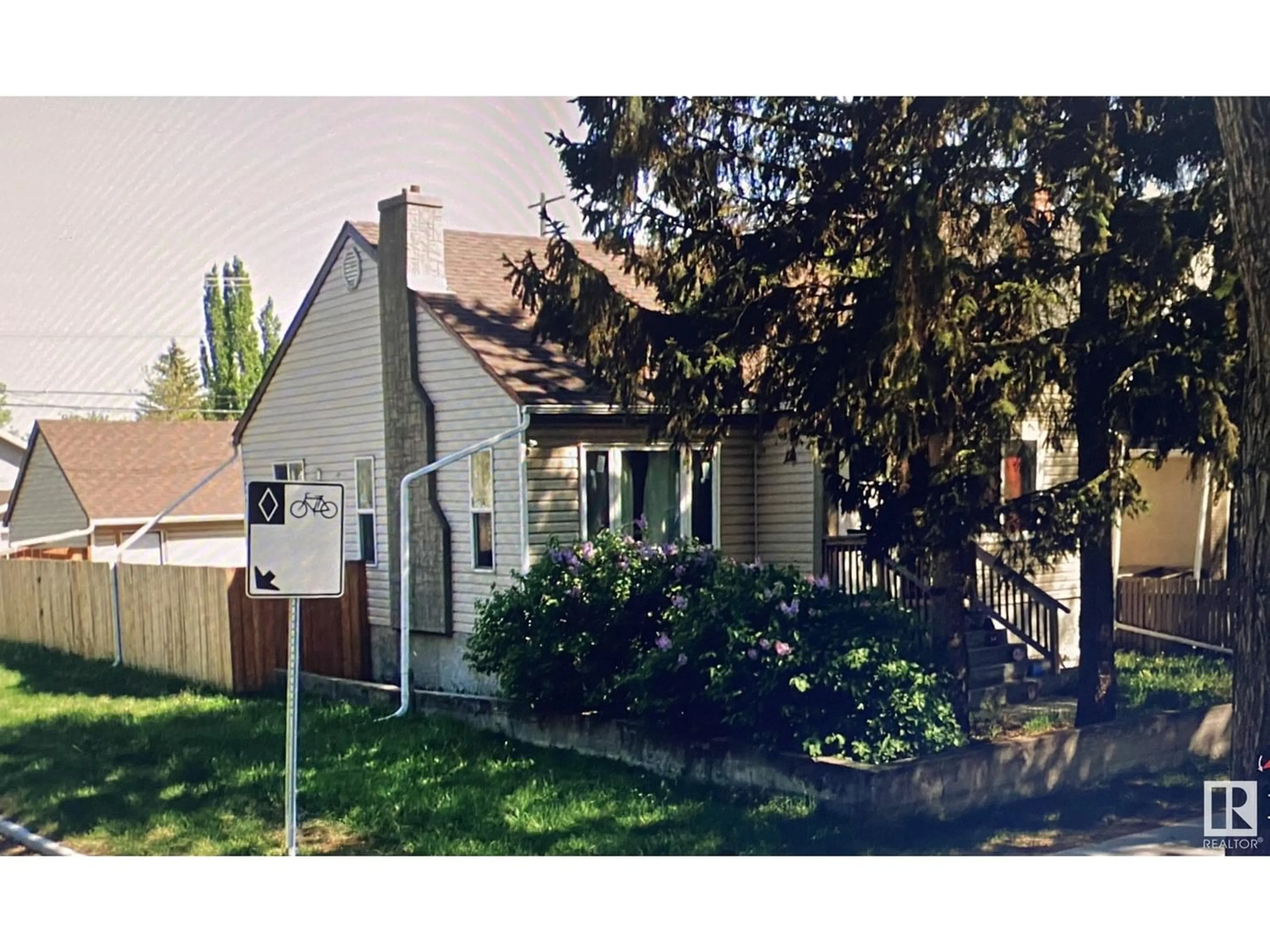 Frontside or backside of a home for 11851 91 ST NW, Edmonton Alberta T5B4B4