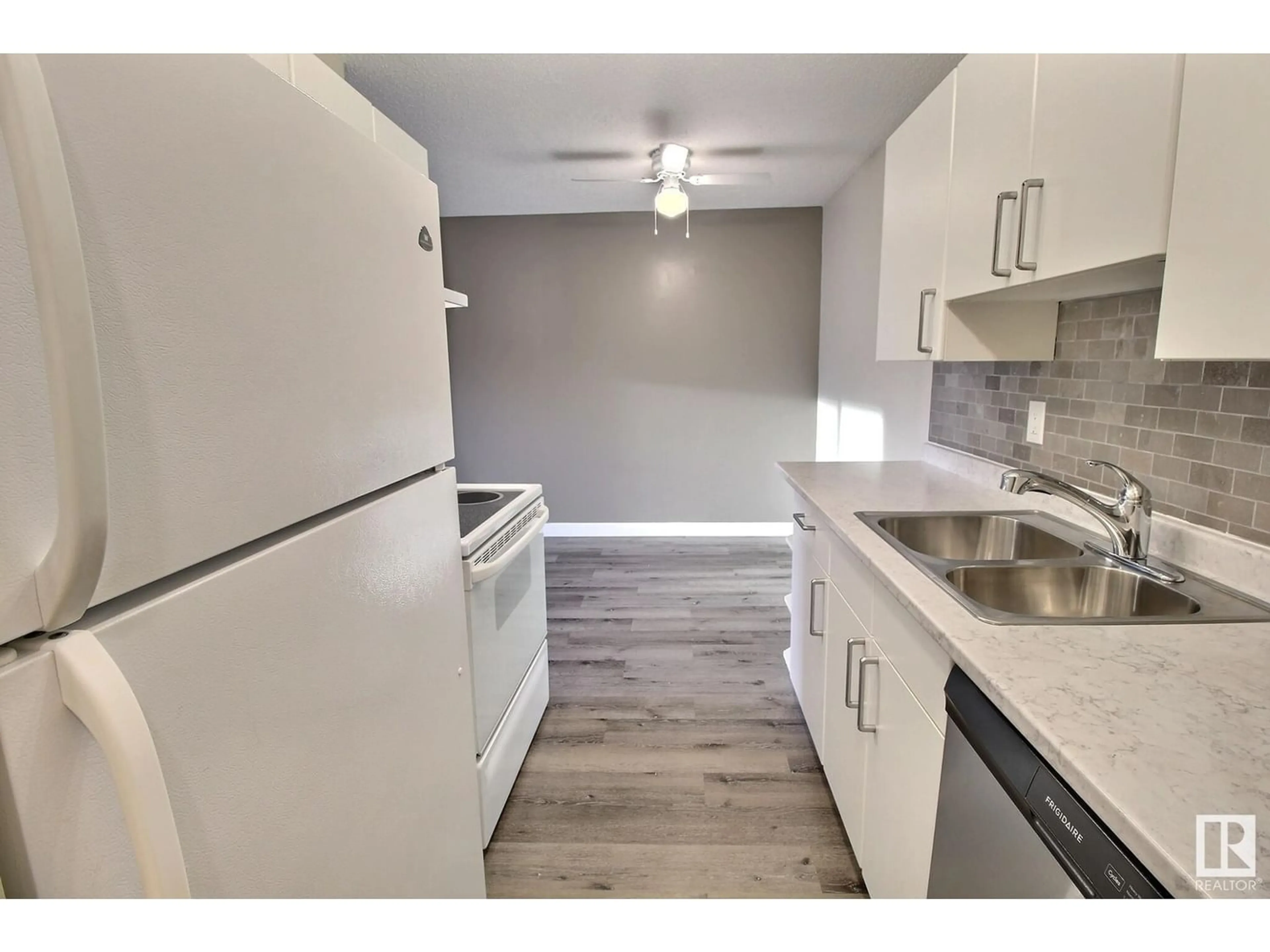 Standard kitchen for #403 10250 116 ST NW, Edmonton Alberta T5K1W4
