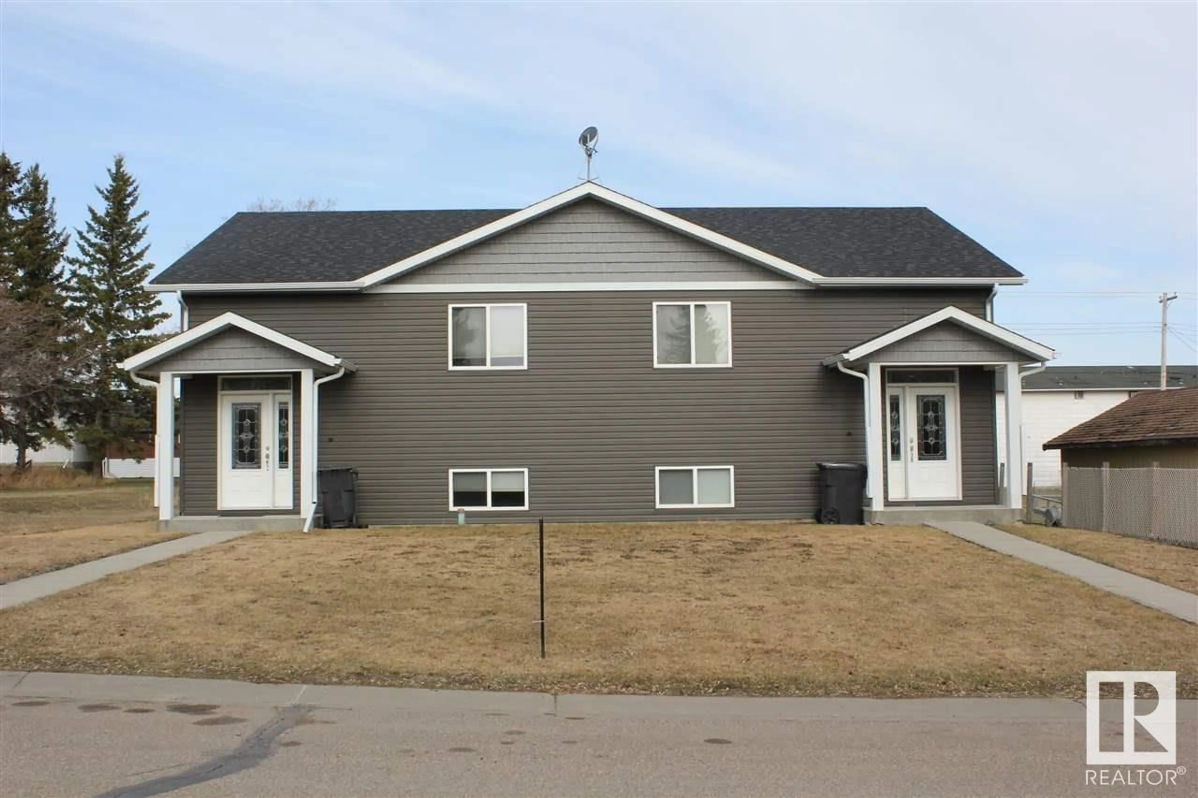 A pic from exterior of the house or condo, the front or back of building for 5533 49 ST, Elk Point Alberta T0A1A0